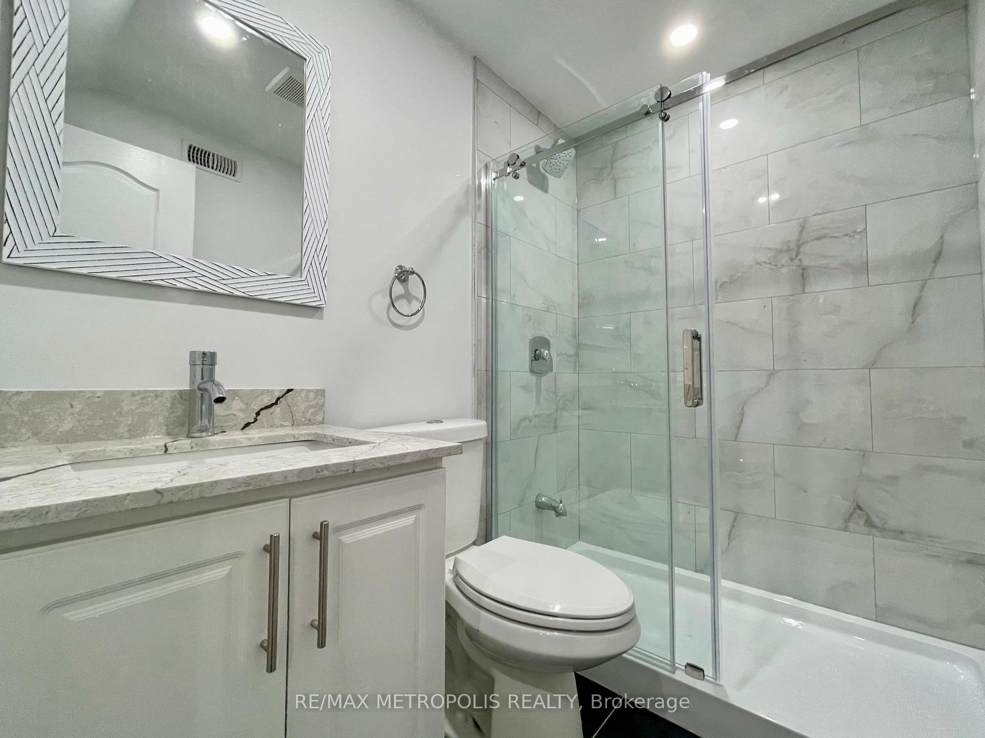 Photo 4 of Unit Bsmt, 45 Hawkridge Trail, Brampton, Bram East — HOMEH