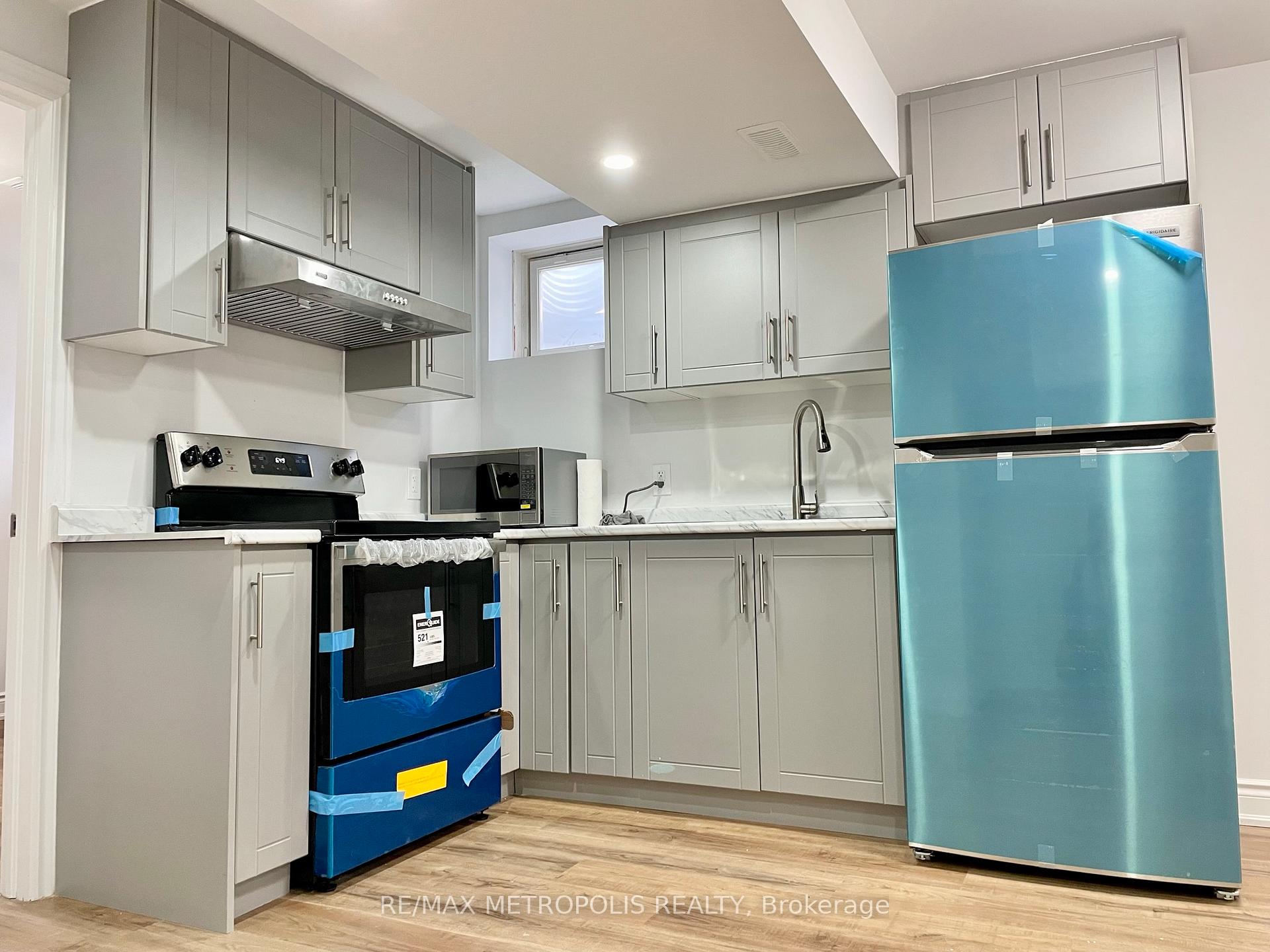 Photo 6 of Unit Bsmt, 45 Hawkridge Trail, Brampton, Bram East — HOMEH