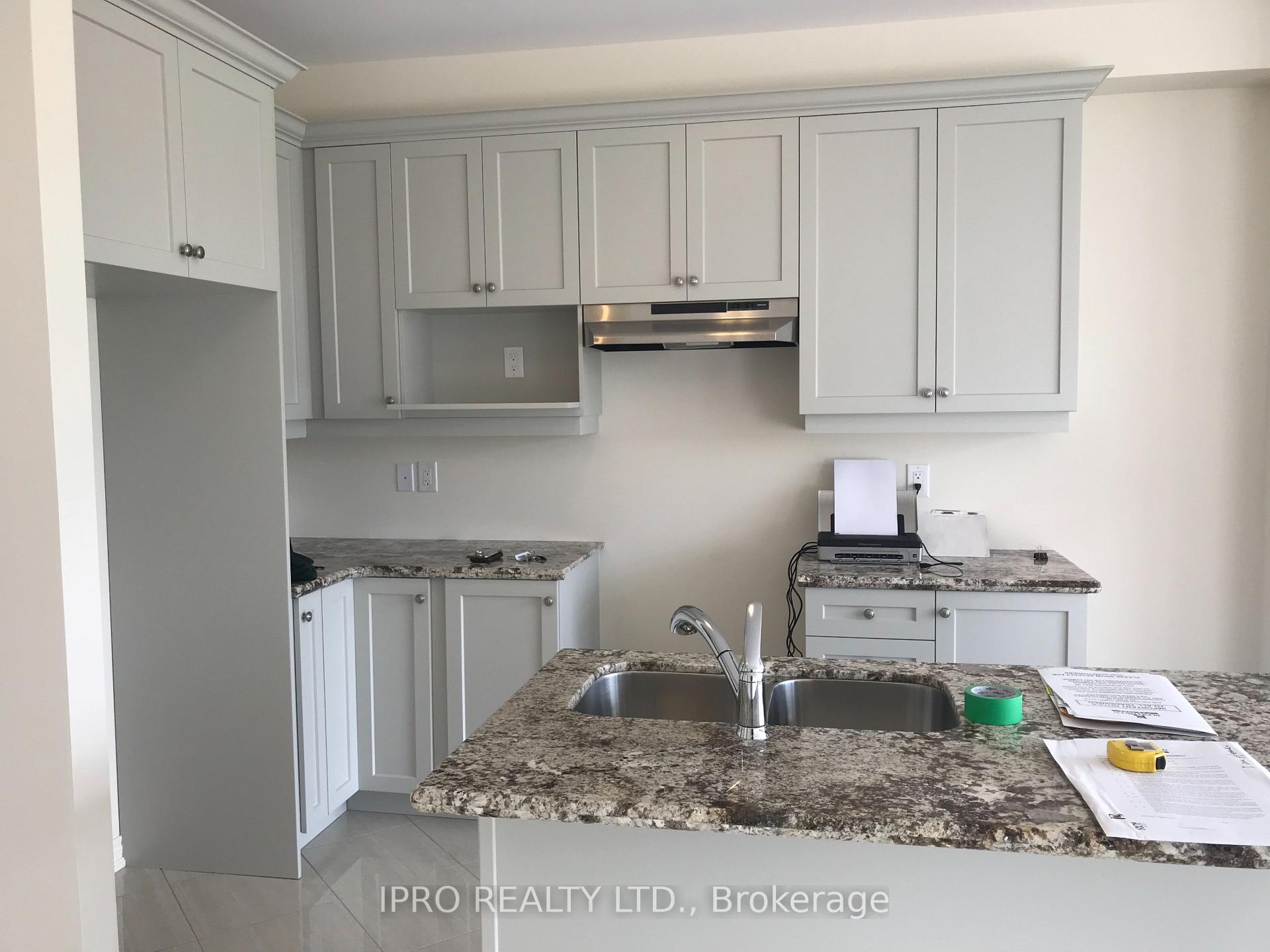 Photo 2 of 19 Hogan Manor Drive, Brampton, Northwest Brampton — HOMEH
