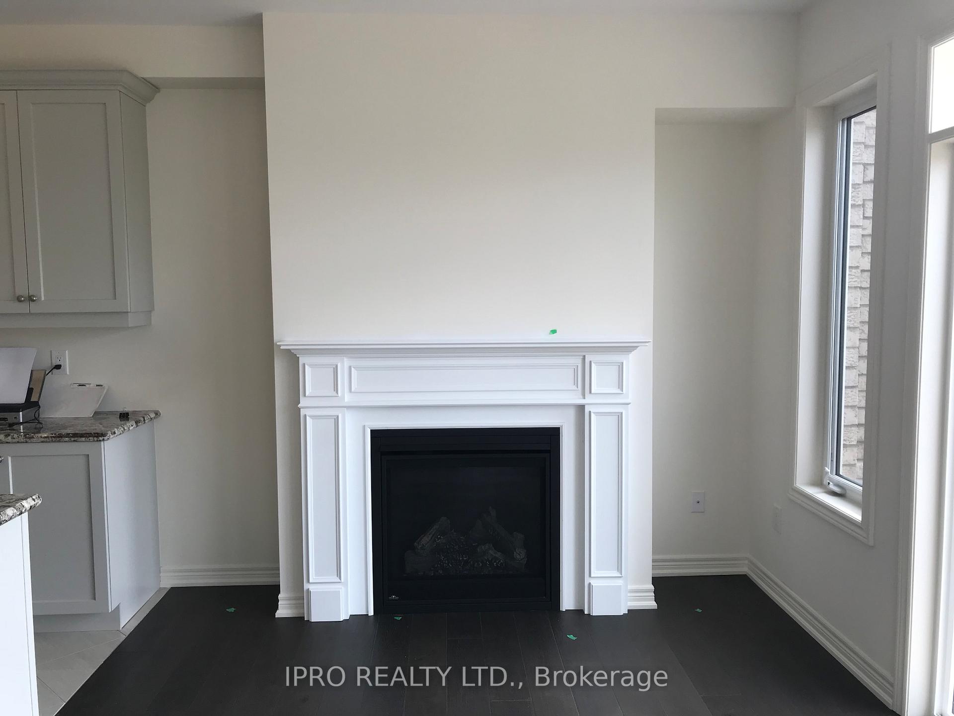 Photo 3 of 19 Hogan Manor Drive, Brampton, Northwest Brampton — HOMEH
