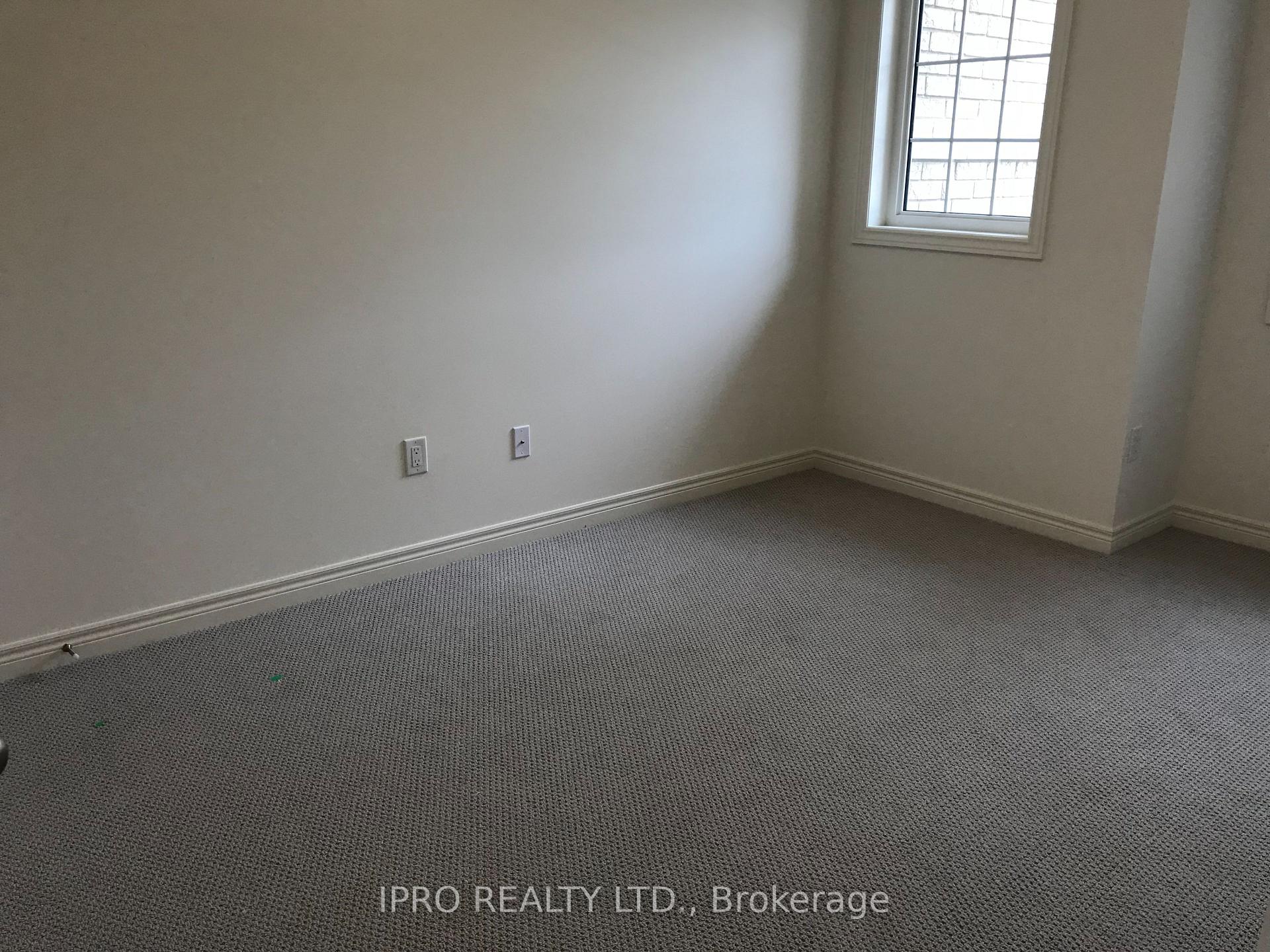 Photo 14 of 19 Hogan Manor Drive, Brampton, Northwest Brampton — HOMEH