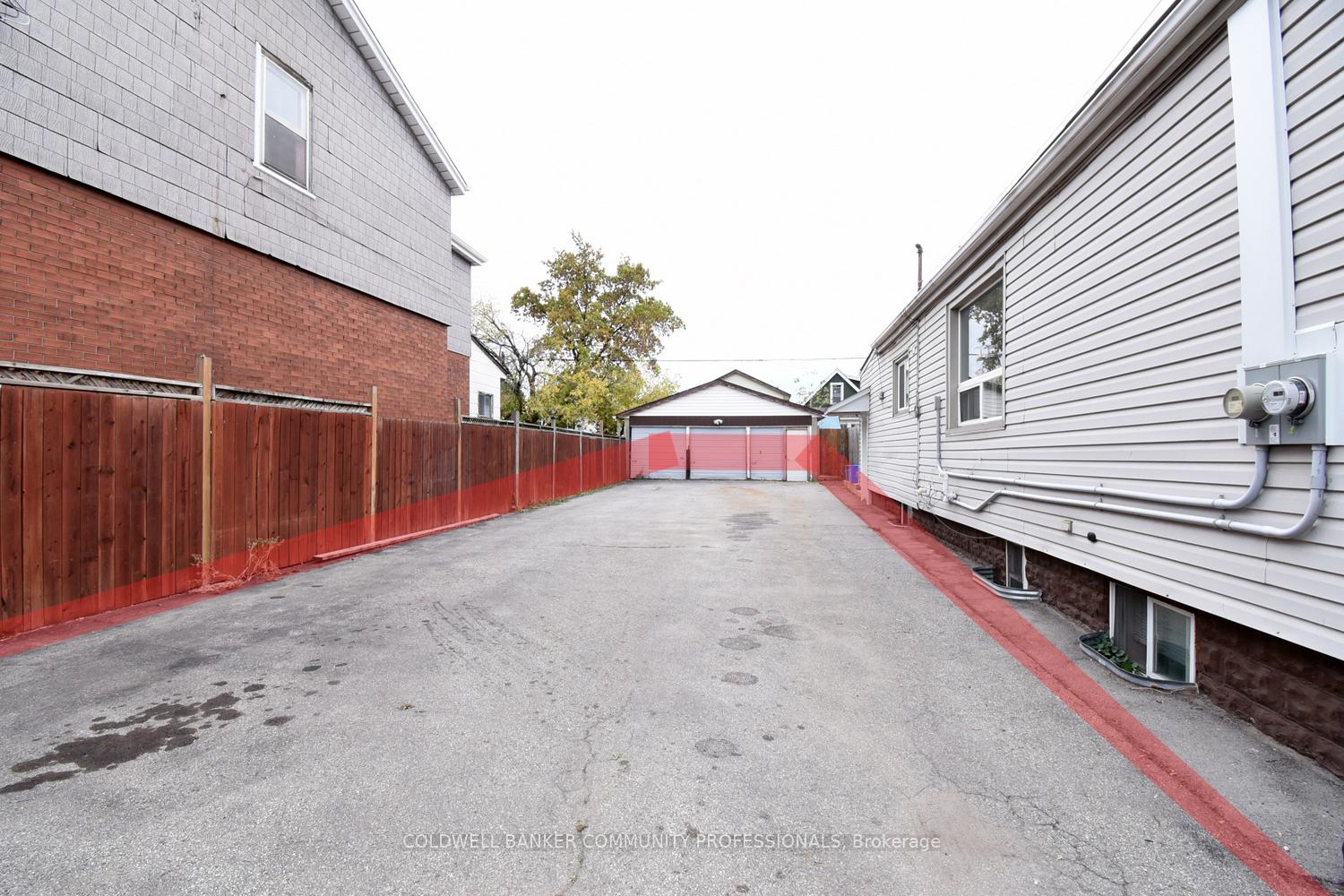 Photo 3 of 164 Newlands Avenue, Hamilton, Homeside — HOMEH