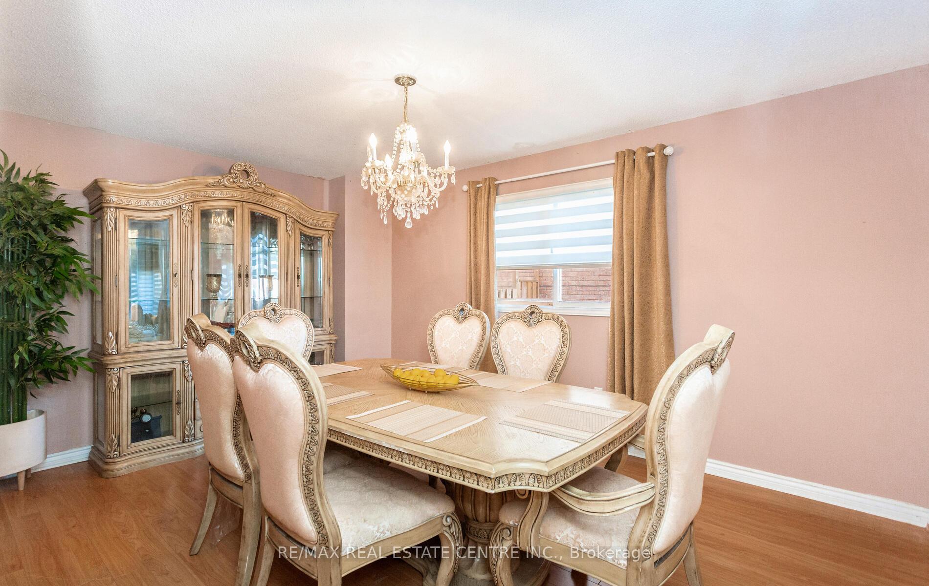 Photo 7 of 34 Corkett Drive S, Brampton, Northwood Park — HOMEH