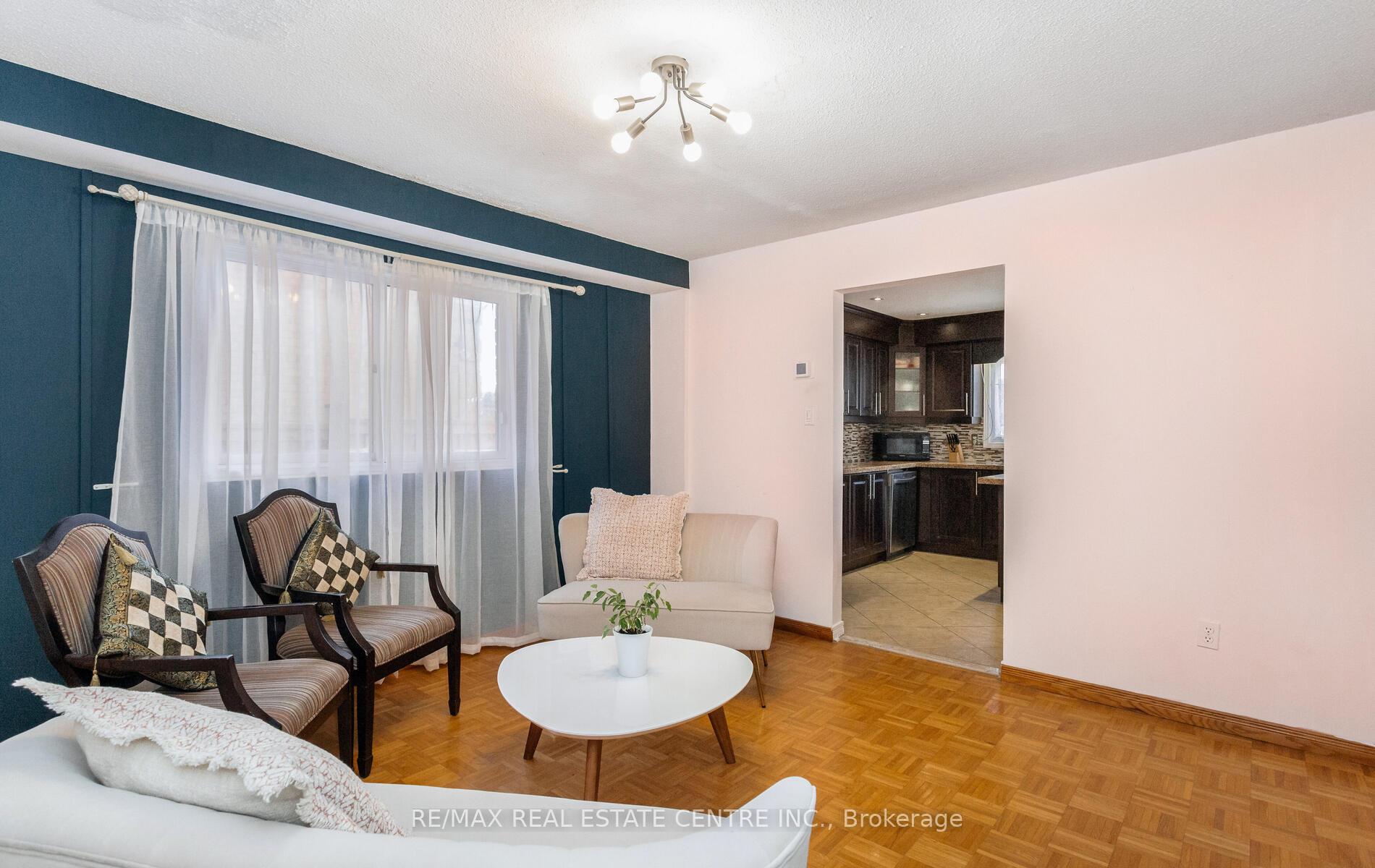 Photo 9 of 34 Corkett Drive S, Brampton, Northwood Park — HOMEH