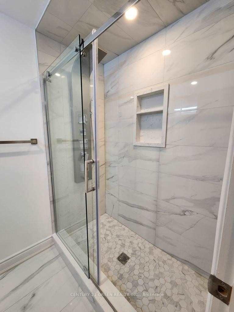 Photo 10 of Unit Bsmt, 66 Malaspina Close, Brampton, Bram West — HOMEH