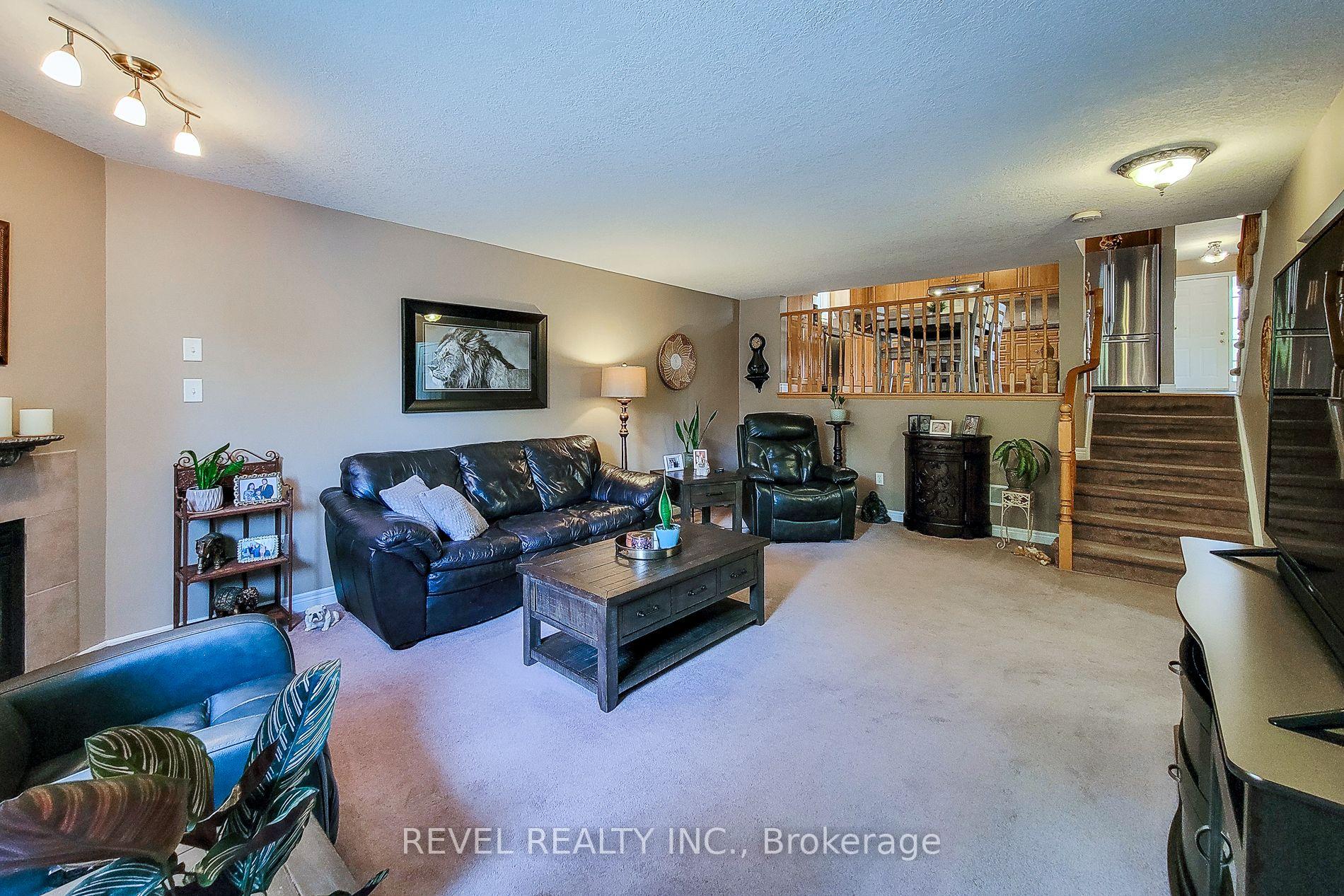 Photo 25 of 2 Hampshire Place, Hamilton, Stoney Creek Mountain — HOMEH