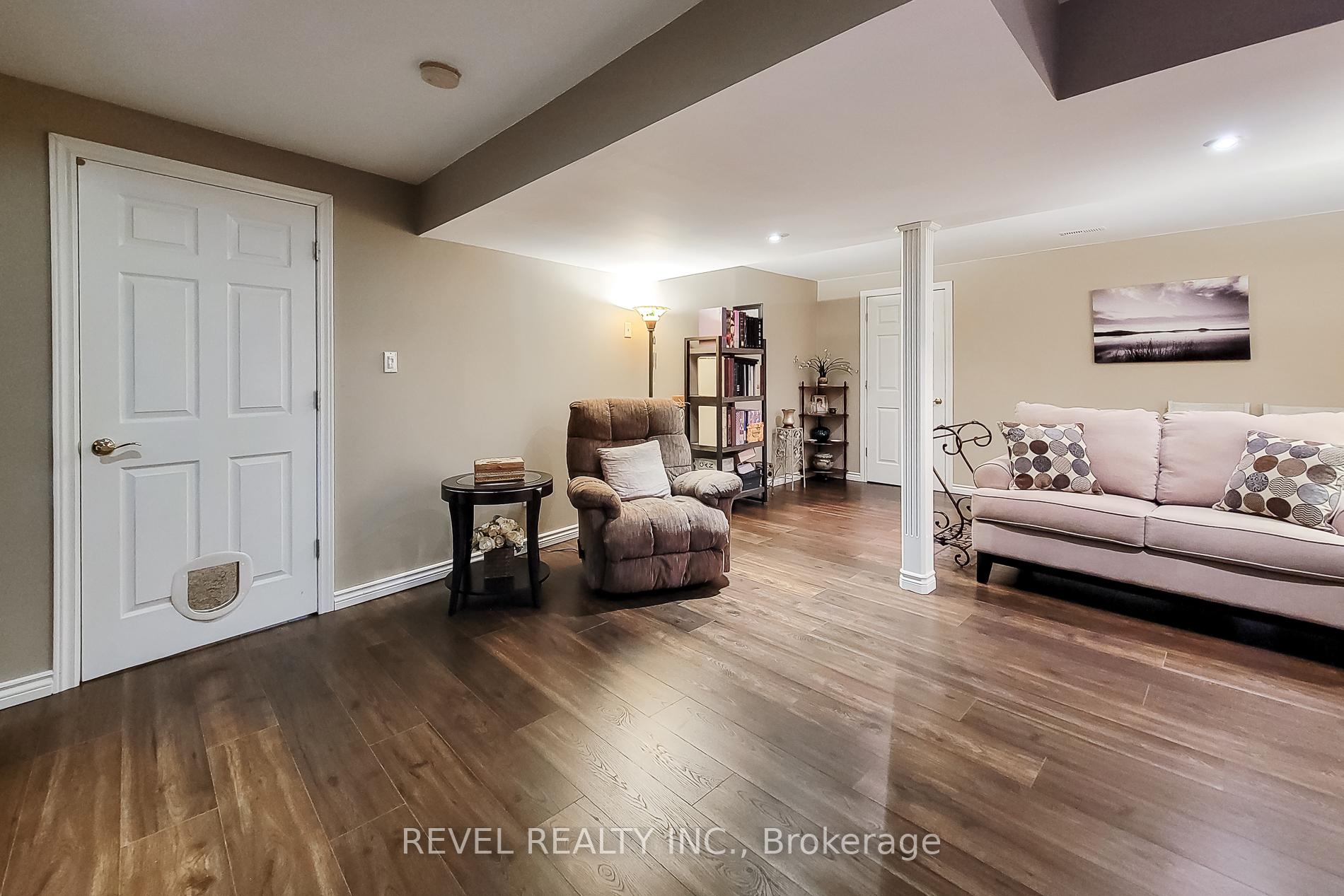 Photo 31 of 2 Hampshire Place, Hamilton, Stoney Creek Mountain — HOMEH