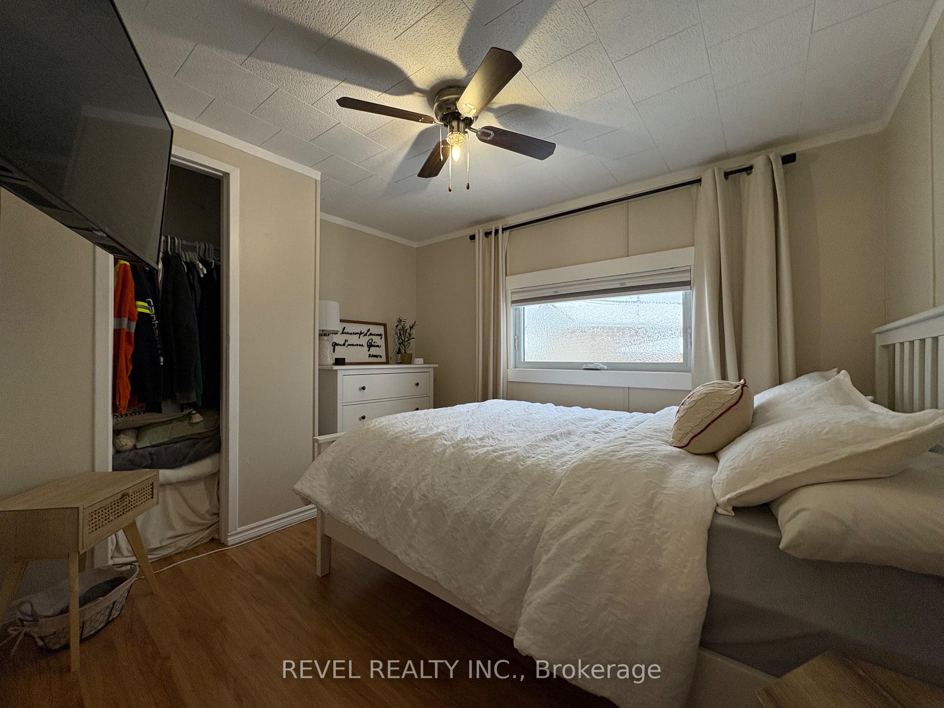 Photo 11 of 12 Ford Street, Cochrane — HOMEH