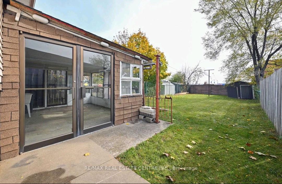 Photo 3 of 13 Archdekin Drive, Brampton, Madoc — HOMEH