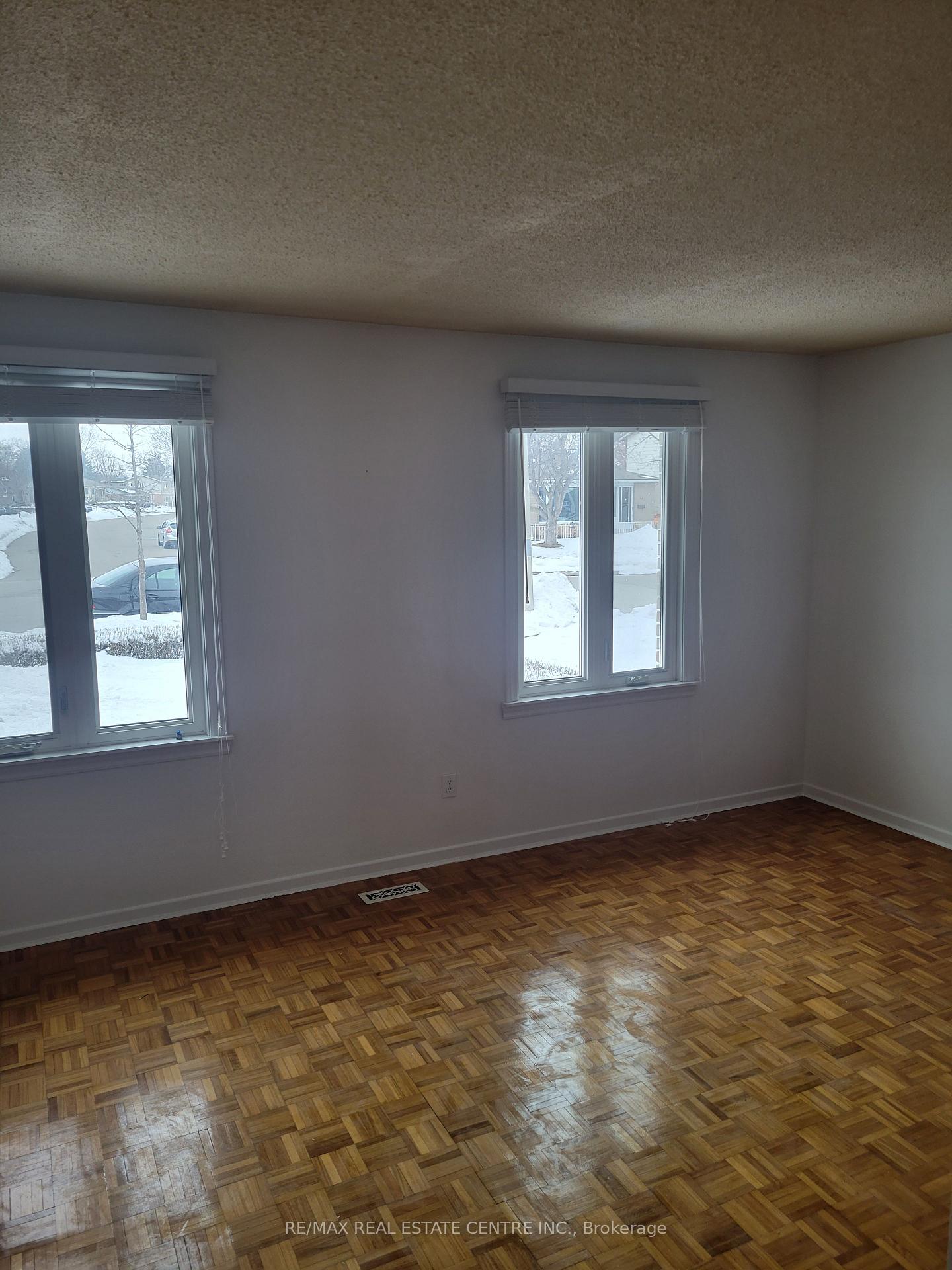 Photo 14 of 13 Archdekin Drive, Brampton, Madoc — HOMEH