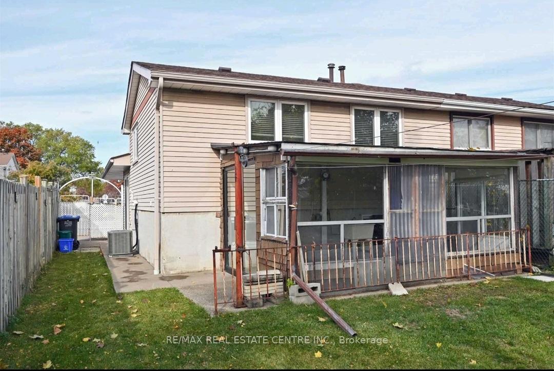 Photo 29 of 13 Archdekin Drive, Brampton, Madoc — HOMEH