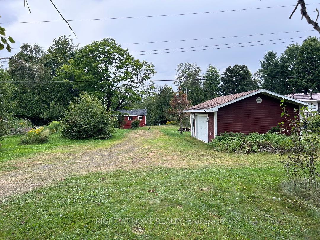 Photo 21 of 104 Lakeside Drive, McKellar — HOMEH
