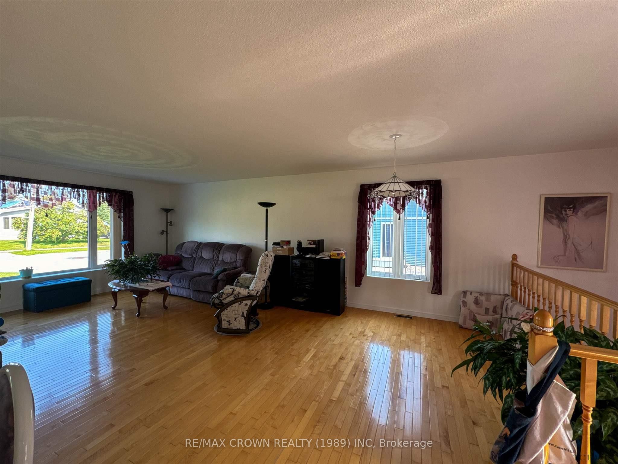 Photo 12 of 1317 Alexandra Street, Hearst — HOMEH