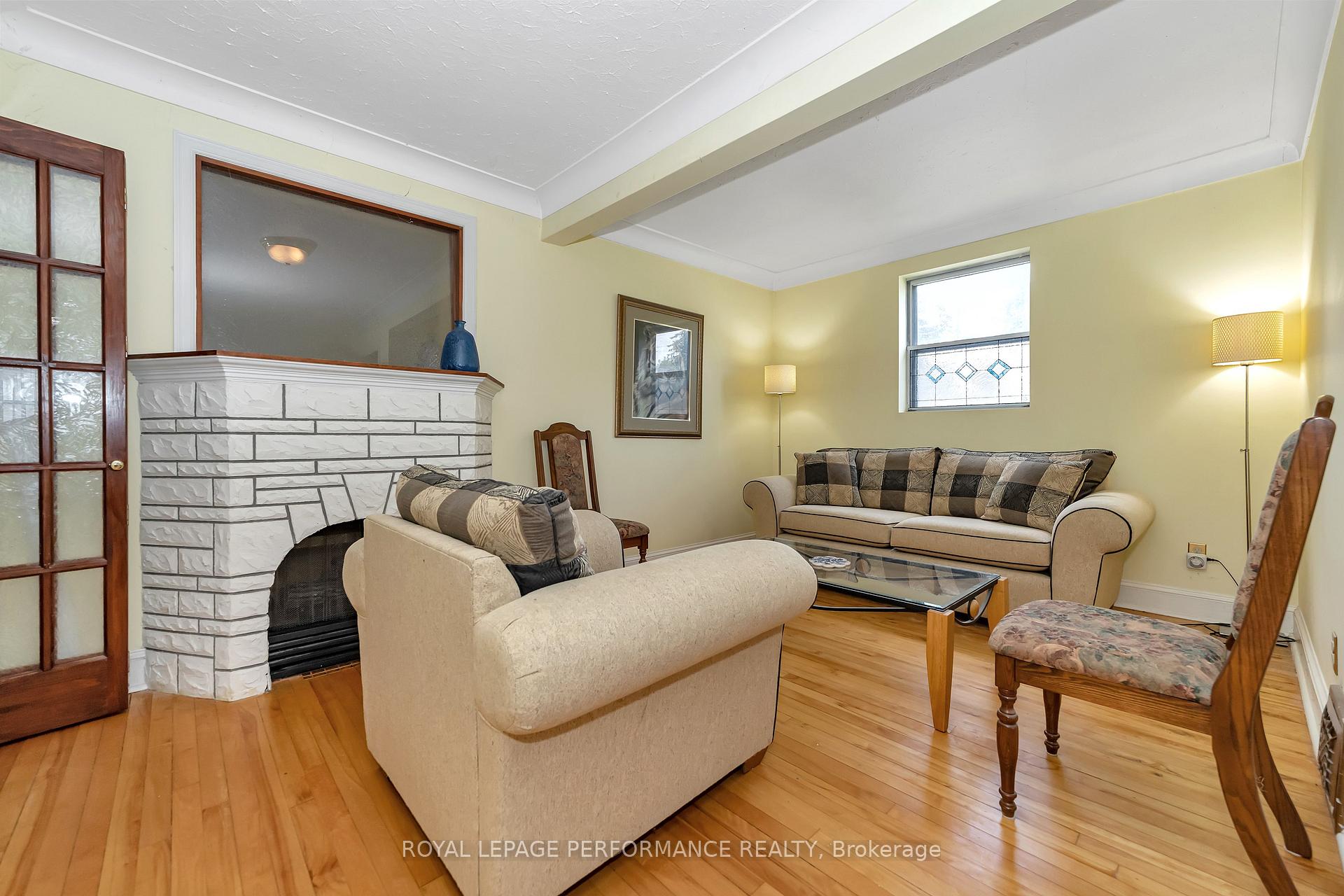 Photo 9 of 667 Melbourne Avenue, Ottawa, Laurentianview — HOMEH