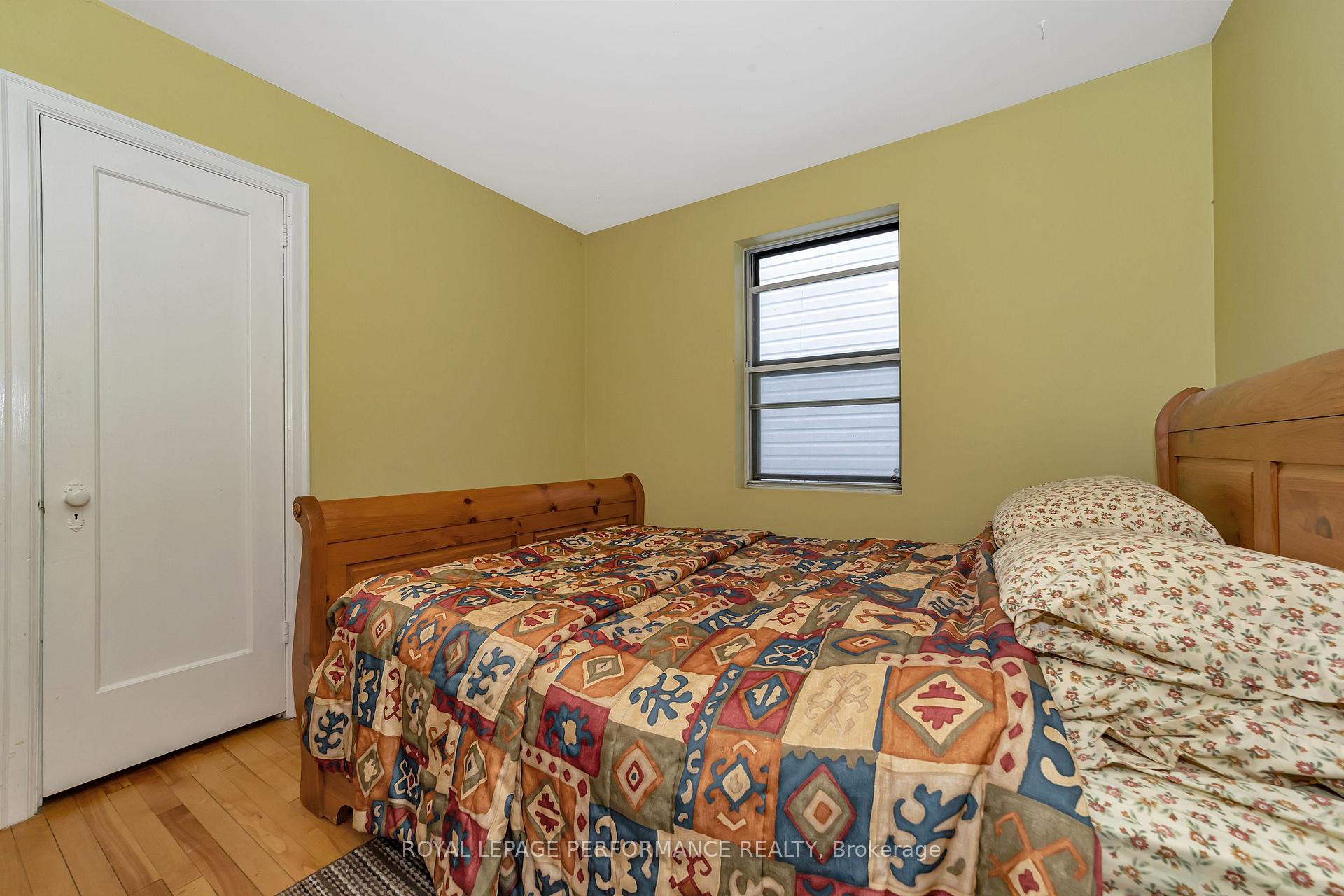 Photo 17 of 667 Melbourne Avenue, Ottawa, Laurentianview — HOMEH
