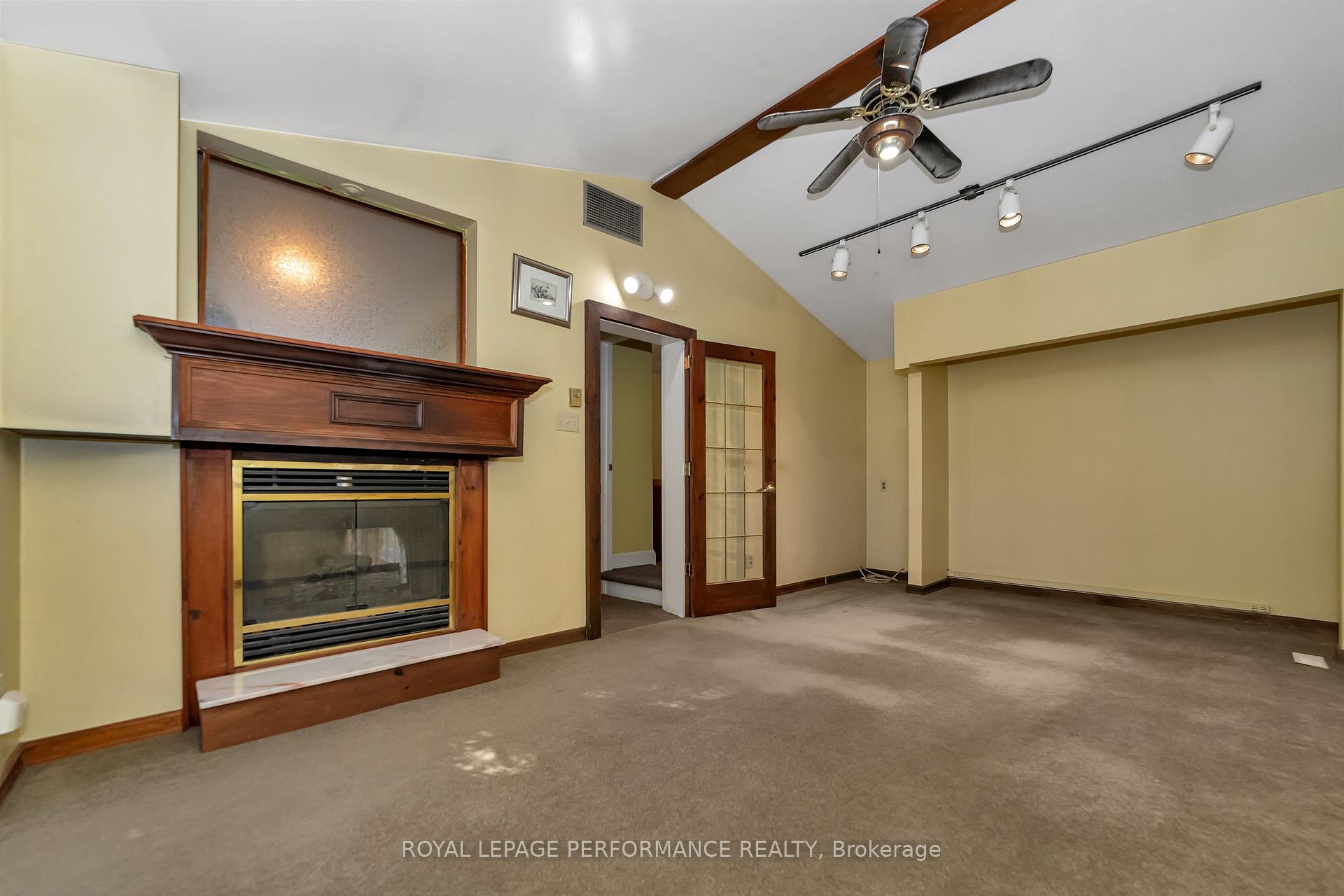 Photo 18 of 667 Melbourne Avenue, Ottawa, Laurentianview — HOMEH