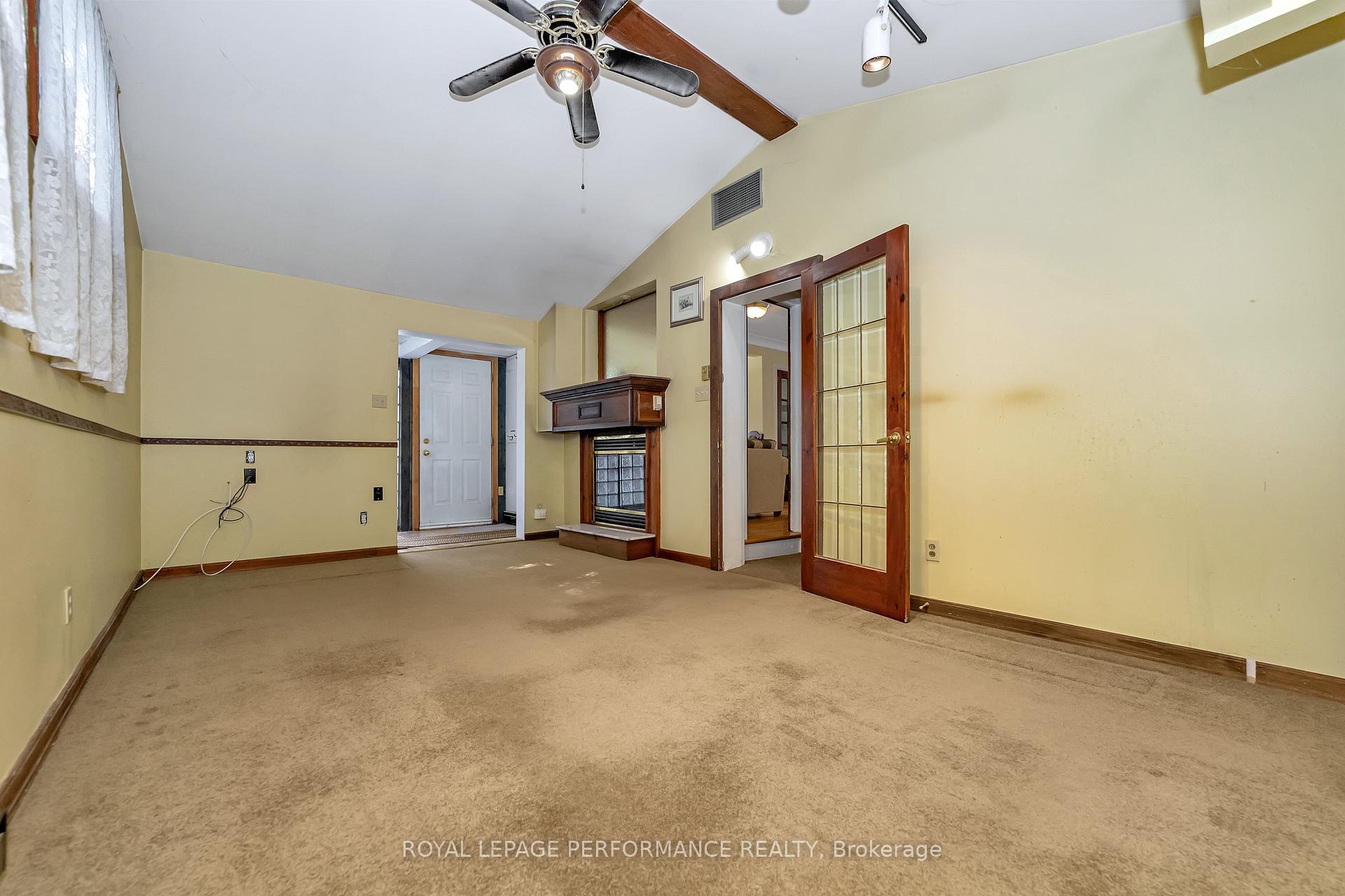 Photo 19 of 667 Melbourne Avenue, Ottawa, Laurentianview — HOMEH