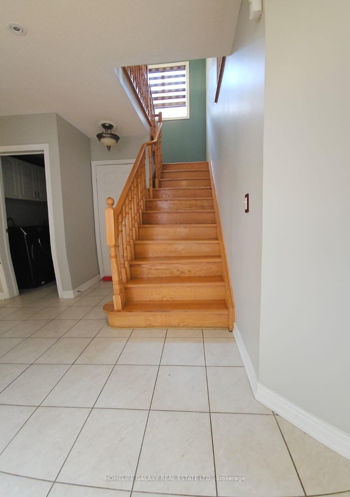 Photo 11 of 6 Lady Belle Crescent, Brampton, Sandringham-Wellington — HOMEH