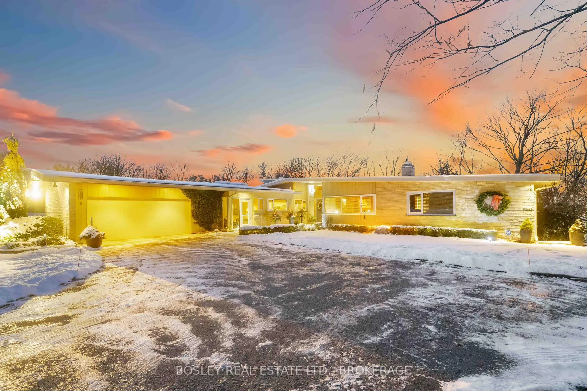 Front of 21 Woodmount Drive