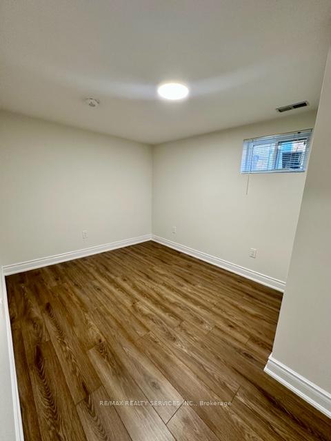 Photo 8 of 27 Evesham Crescent, Brampton, Southgate — HOMEH