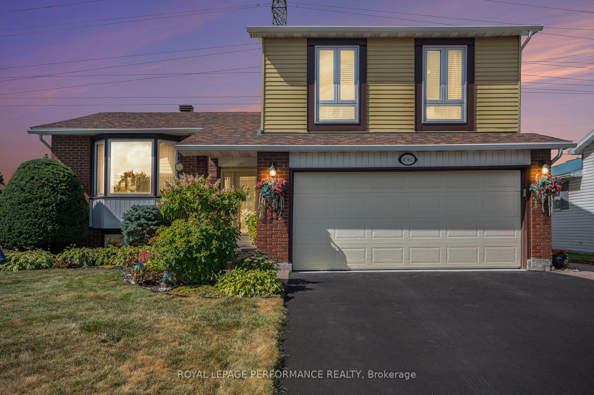 Photo 1 of 4362 Whittaker Crescent, Ottawa, Pineview — HOMEH