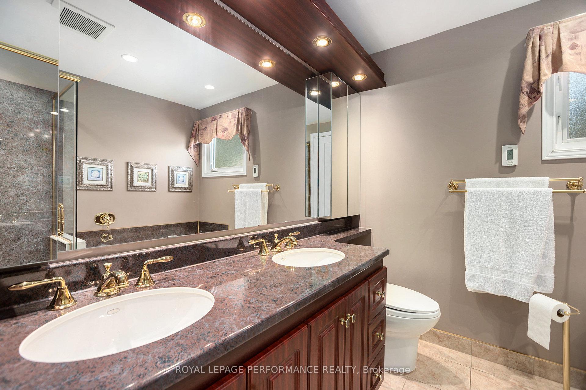 Photo 23 of 4362 Whittaker Crescent, Ottawa, Pineview — HOMEH