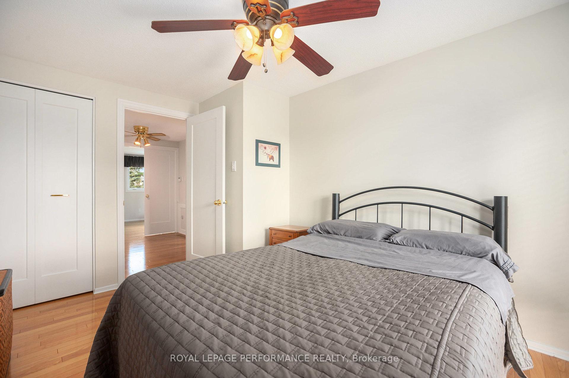 Photo 24 of 4362 Whittaker Crescent, Ottawa, Pineview — HOMEH