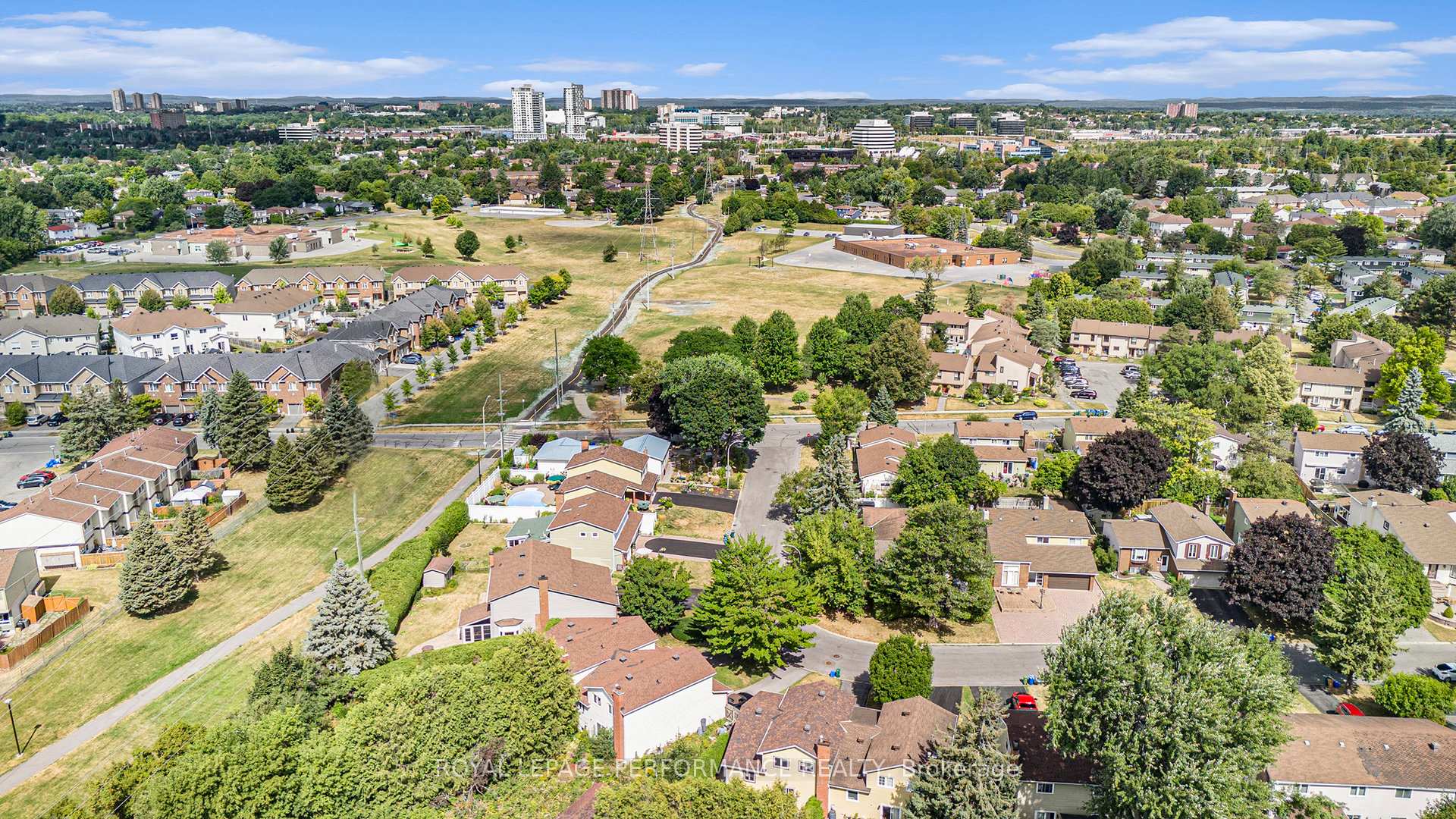 Photo 35 of 4362 Whittaker Crescent, Ottawa, Pineview — HOMEH