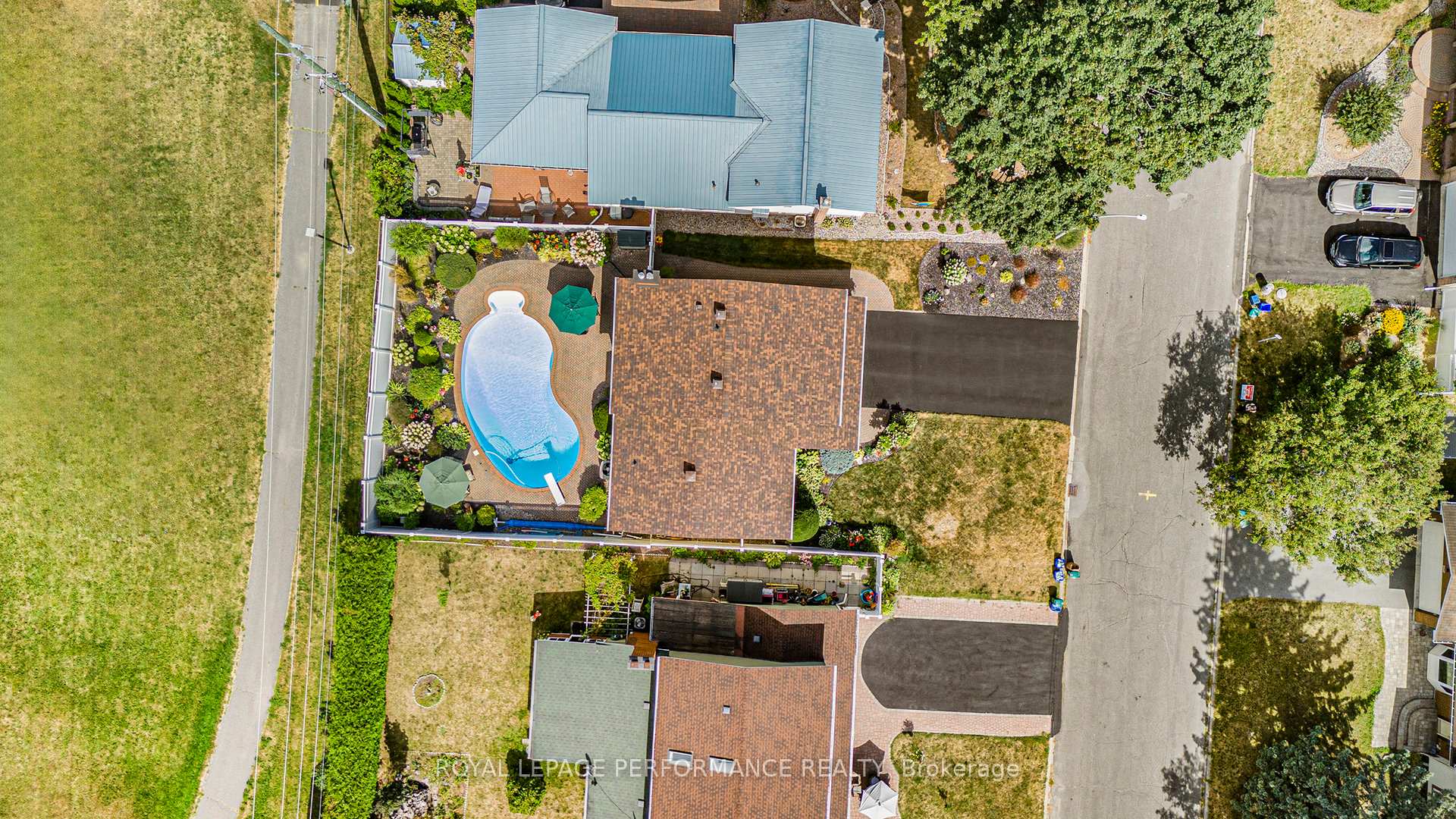 Photo 34 of 4362 Whittaker Crescent, Ottawa, Pineview — HOMEH