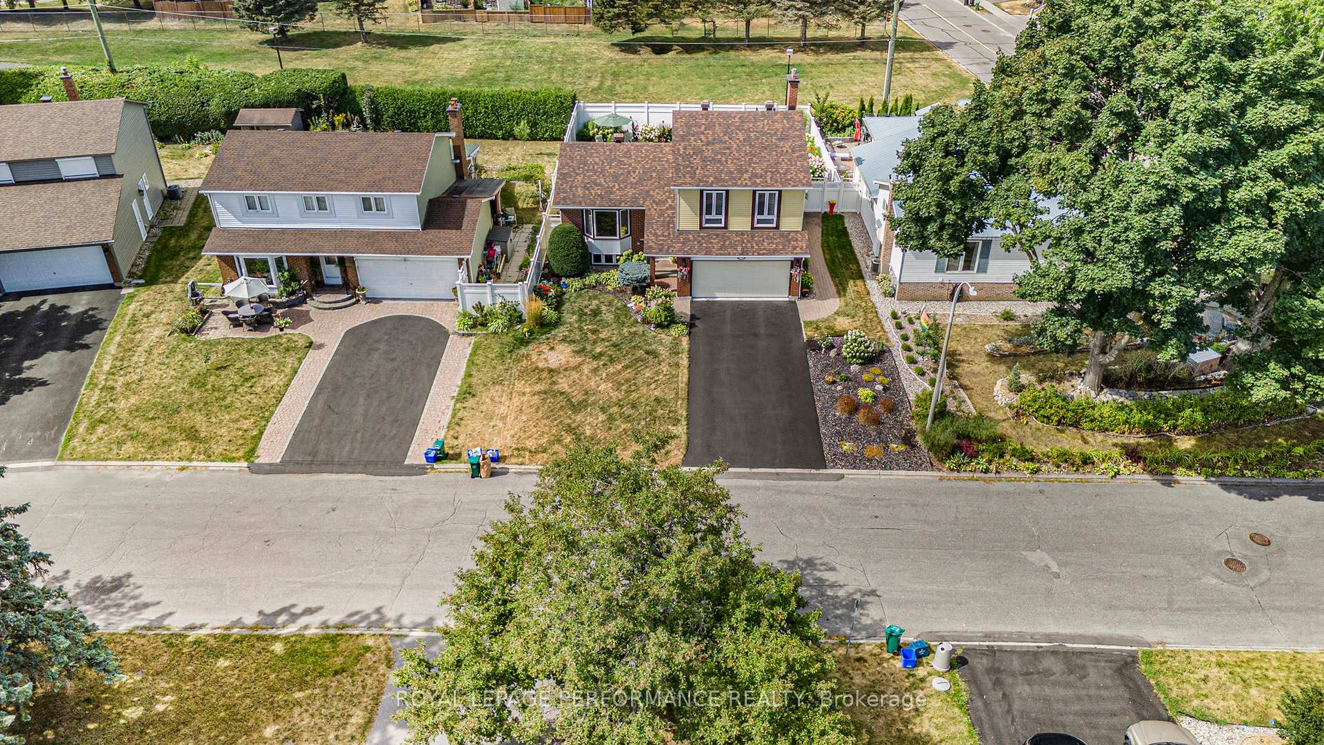 Photo 38 of 4362 Whittaker Crescent, Ottawa, Pineview — HOMEH