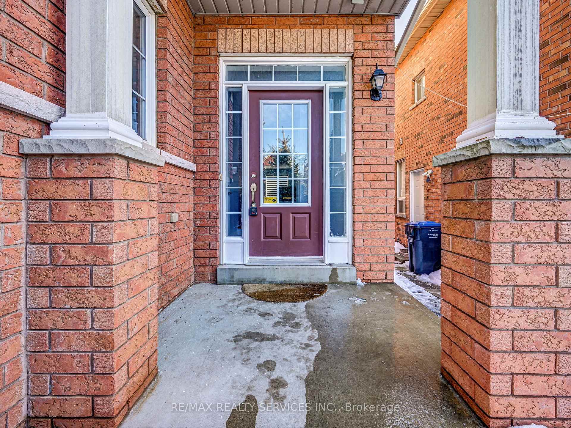 Photo 6 of 114 Rocky Point Crescent, Brampton, Madoc — HOMEH