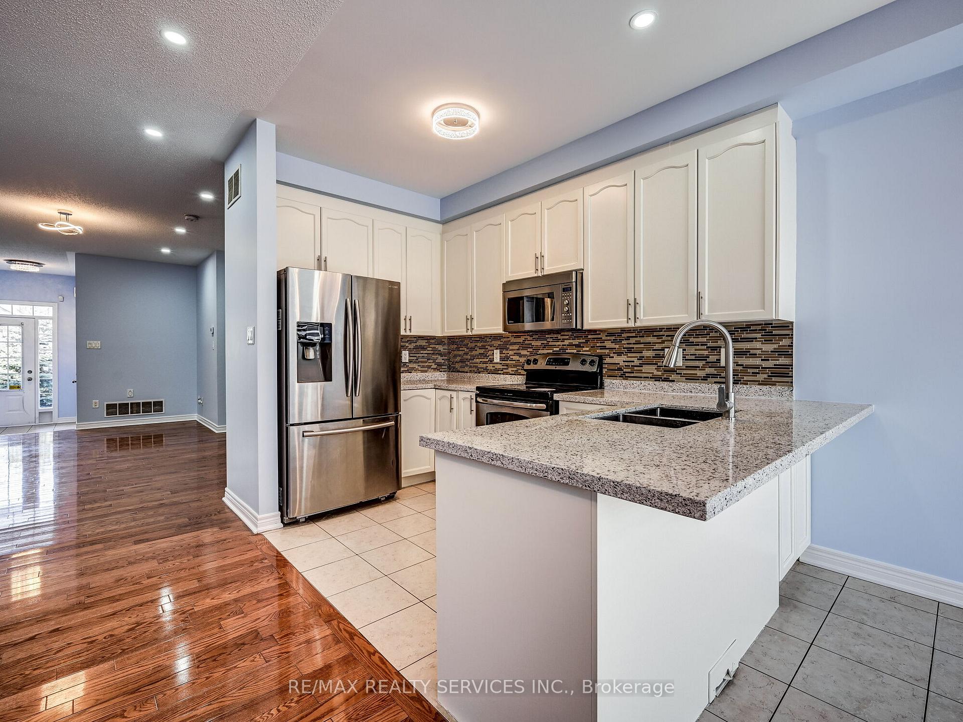 Photo 12 of 114 Rocky Point Crescent, Brampton, Madoc — HOMEH