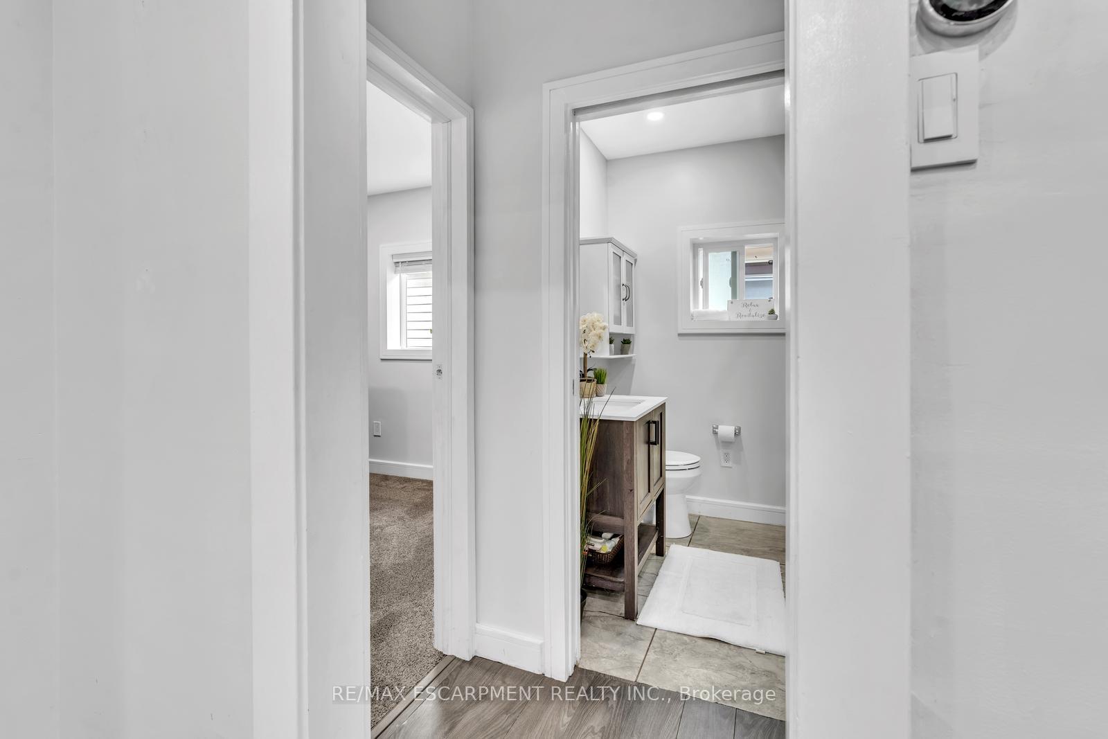 Photo 15 of 120 Vale Avenue, St. Catharines, Downtown — HOMEH