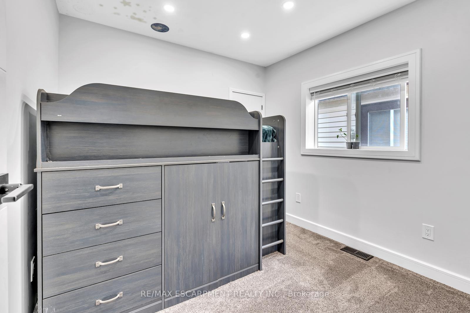 Photo 16 of 120 Vale Avenue, St. Catharines, Downtown — HOMEH