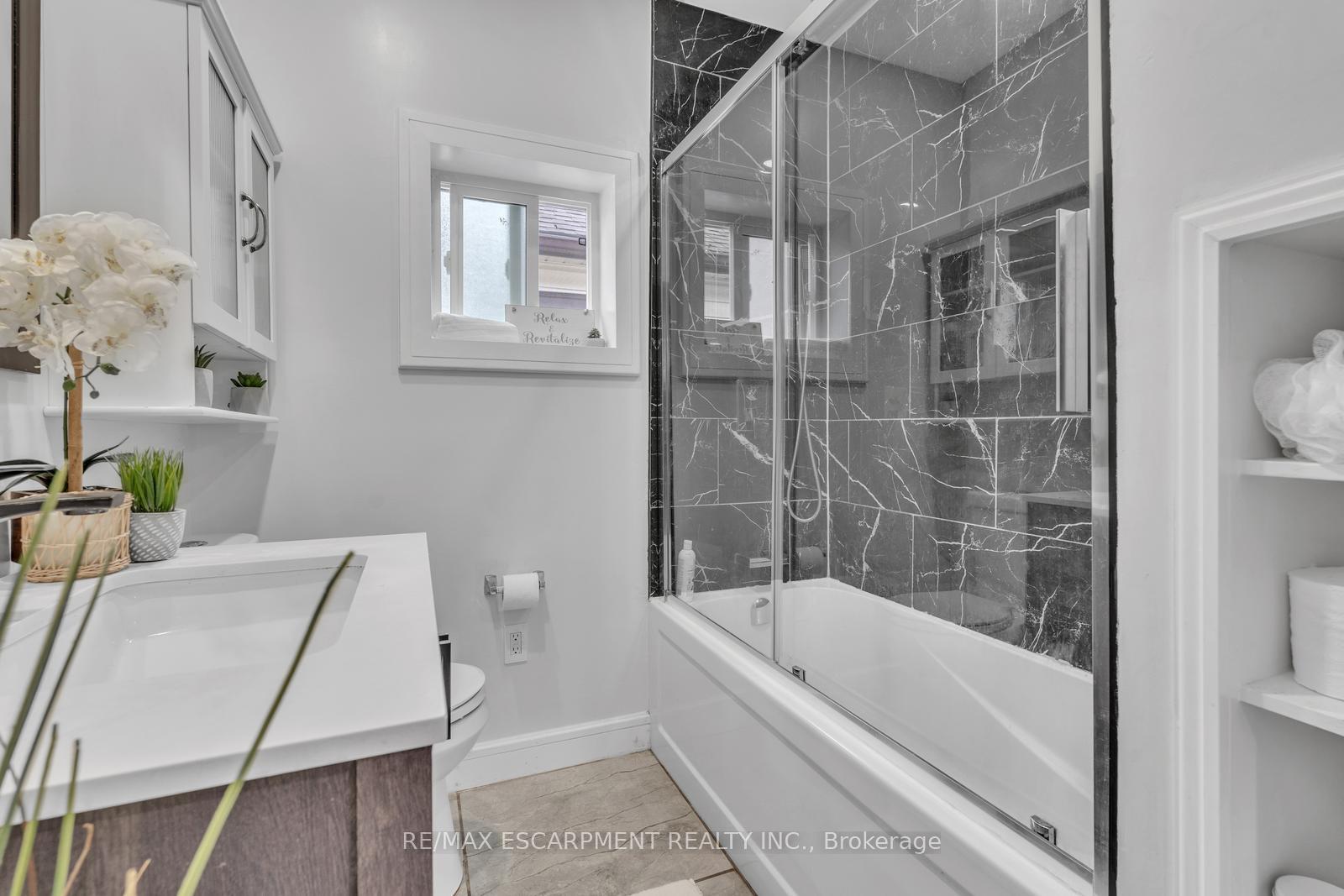 Photo 22 of 120 Vale Avenue, St. Catharines, Downtown — HOMEH