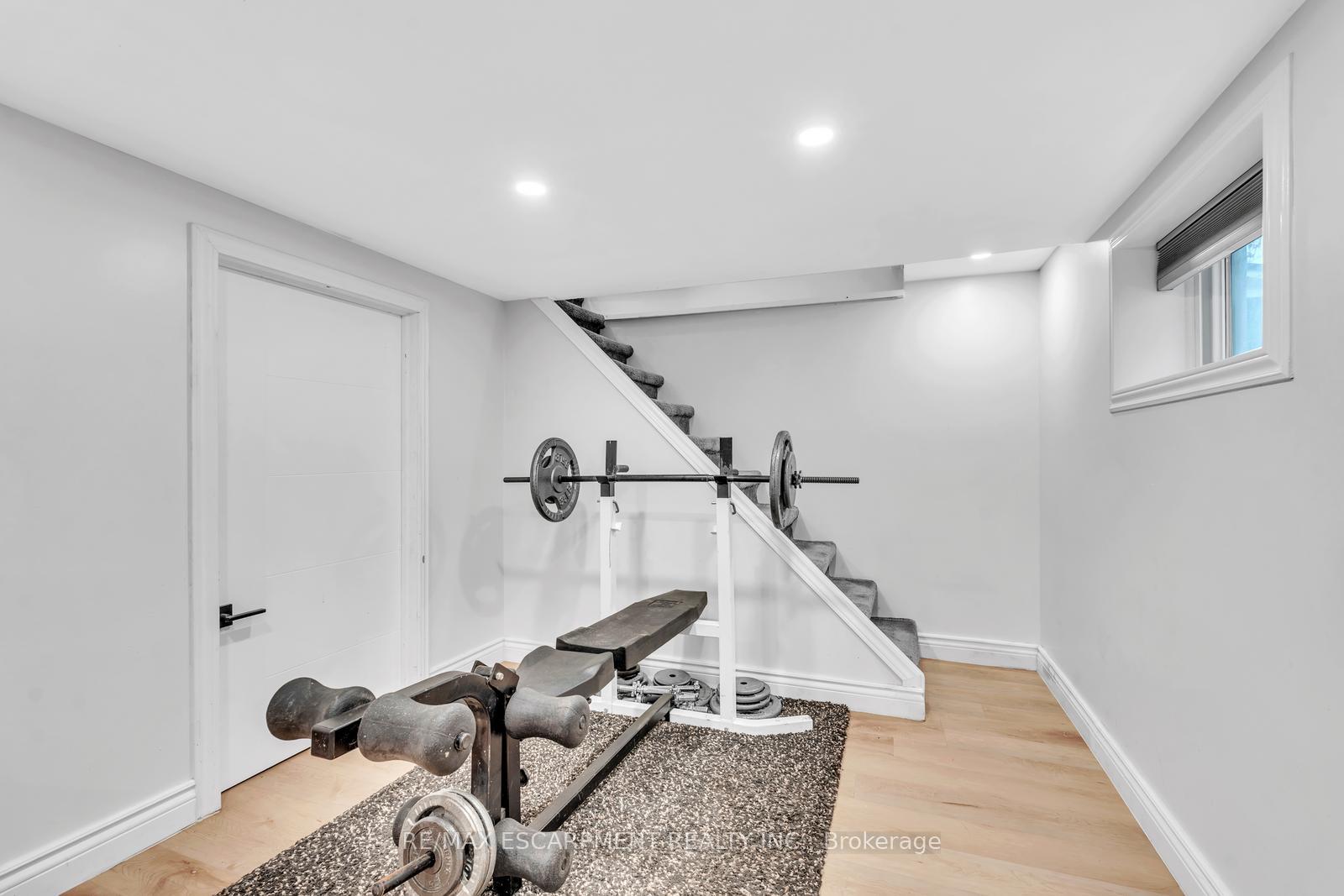 Photo 25 of 120 Vale Avenue, St. Catharines, Downtown — HOMEH