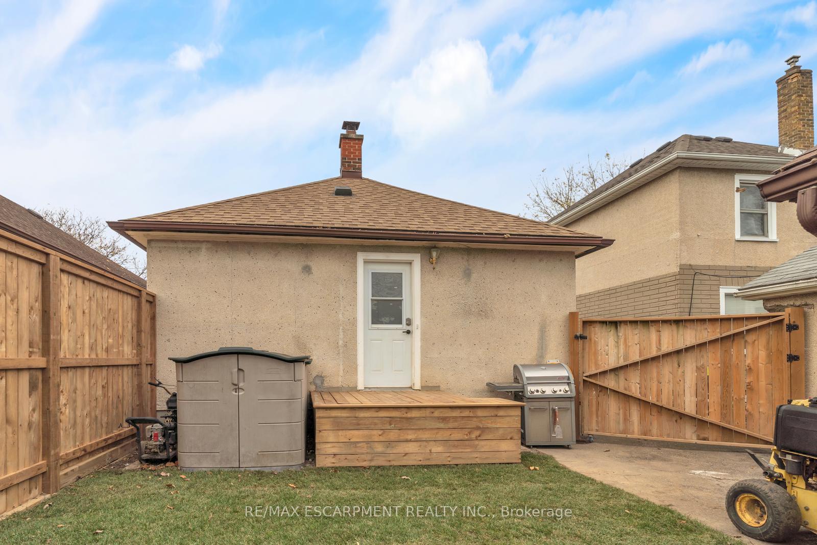 Photo 32 of 120 Vale Avenue, St. Catharines, Downtown — HOMEH