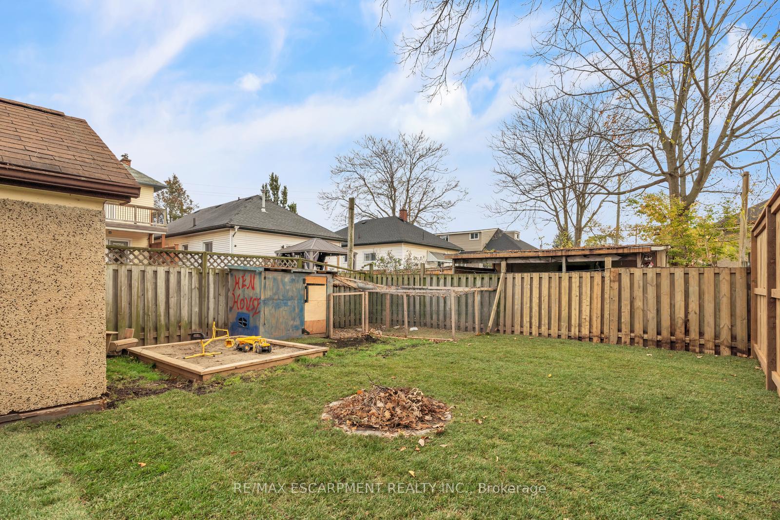 Photo 34 of 120 Vale Avenue, St. Catharines, Downtown — HOMEH