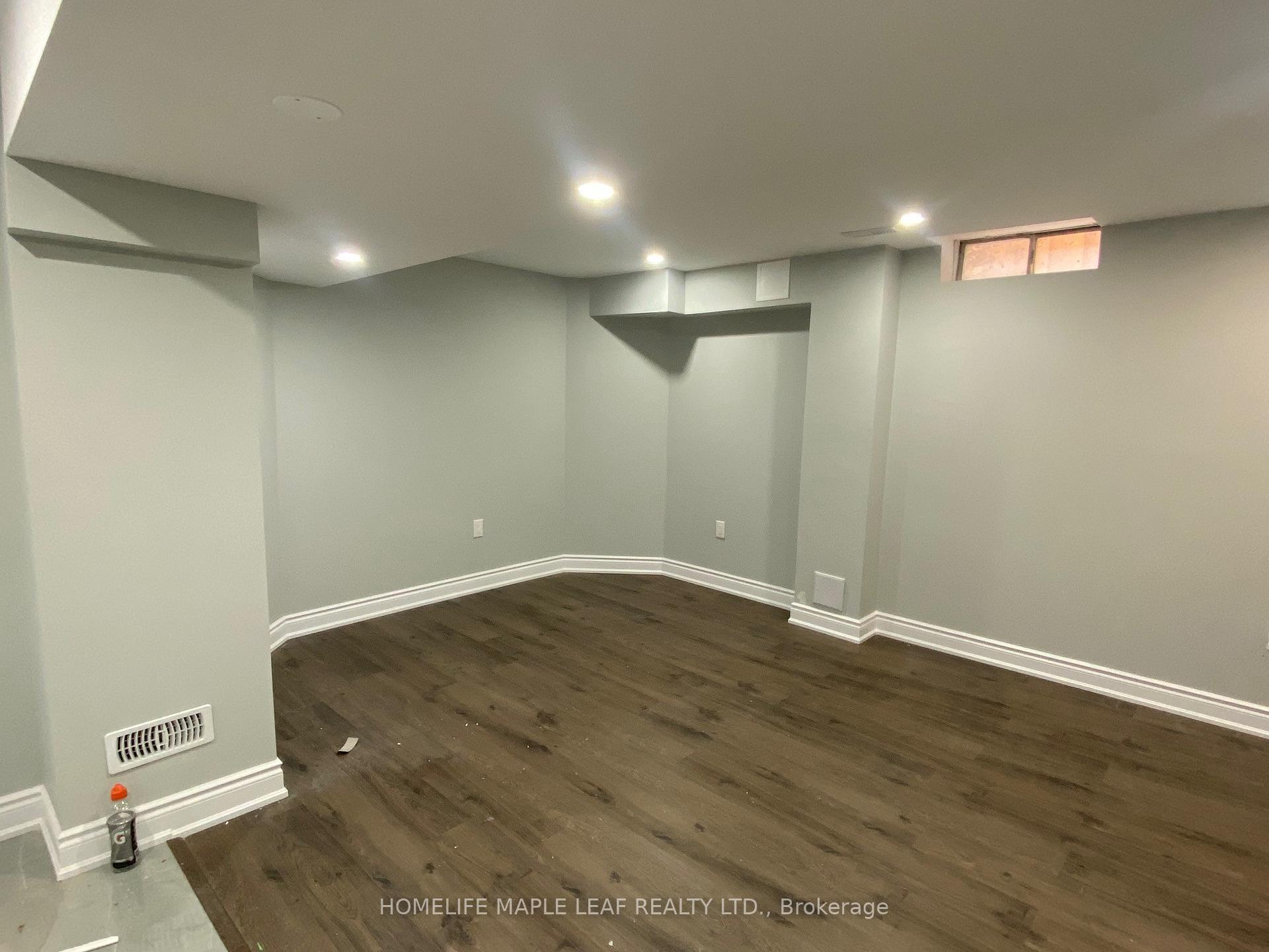 Photo 3 of 129 Rainforest Drive S, Brampton, Sandringham-Wellington — HOMEH