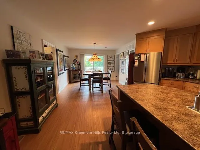 Photo 5 of Unit B, 22 Edward Street, Clearview, Creemore — HOMEH
