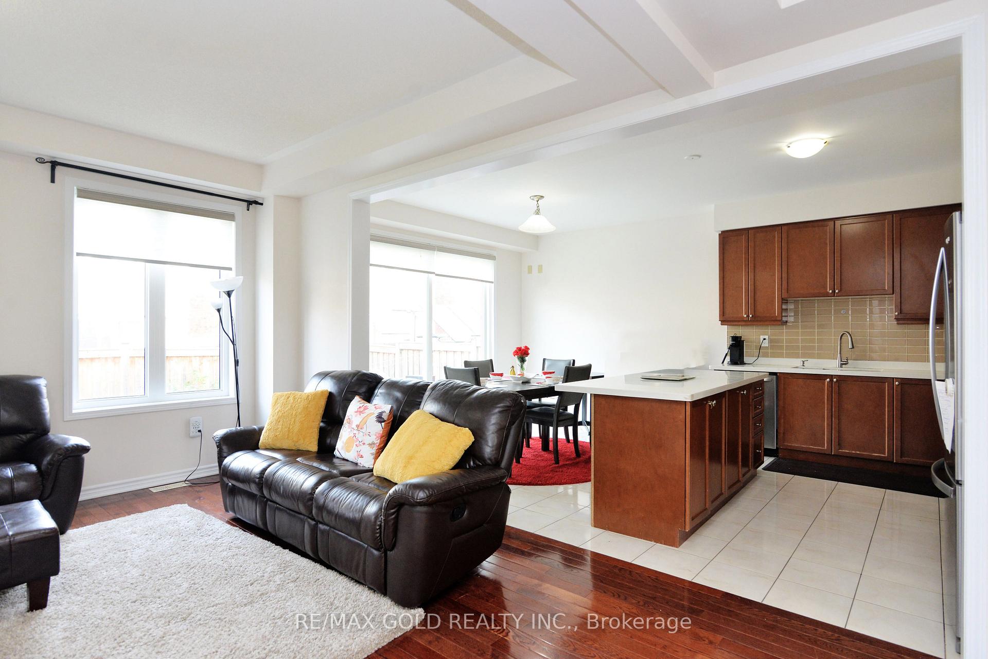 Photo 10 of 25 Aldersgate Drive, Brampton, Northwest Brampton — HOMEH