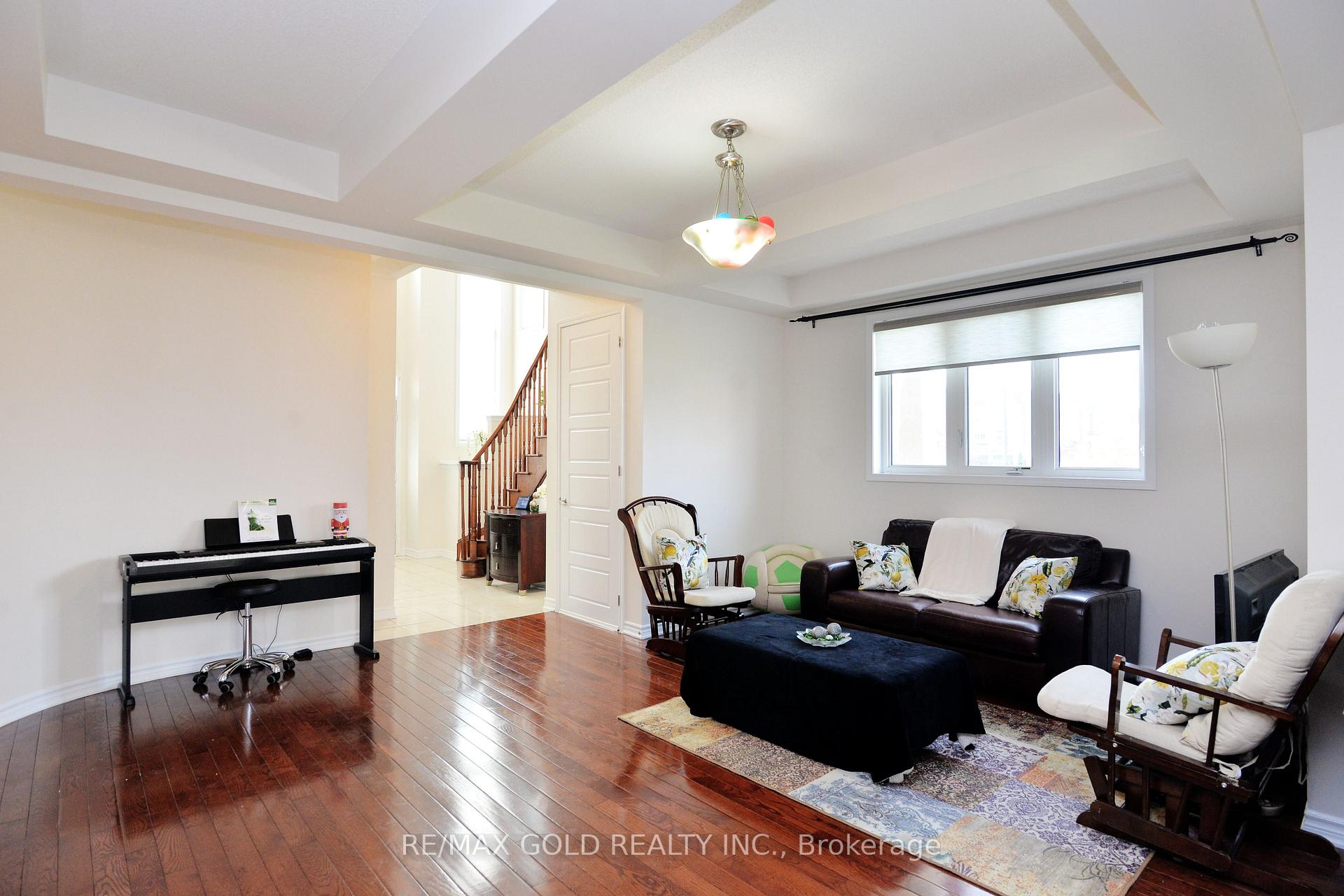 Photo 13 of 25 Aldersgate Drive, Brampton, Northwest Brampton — HOMEH