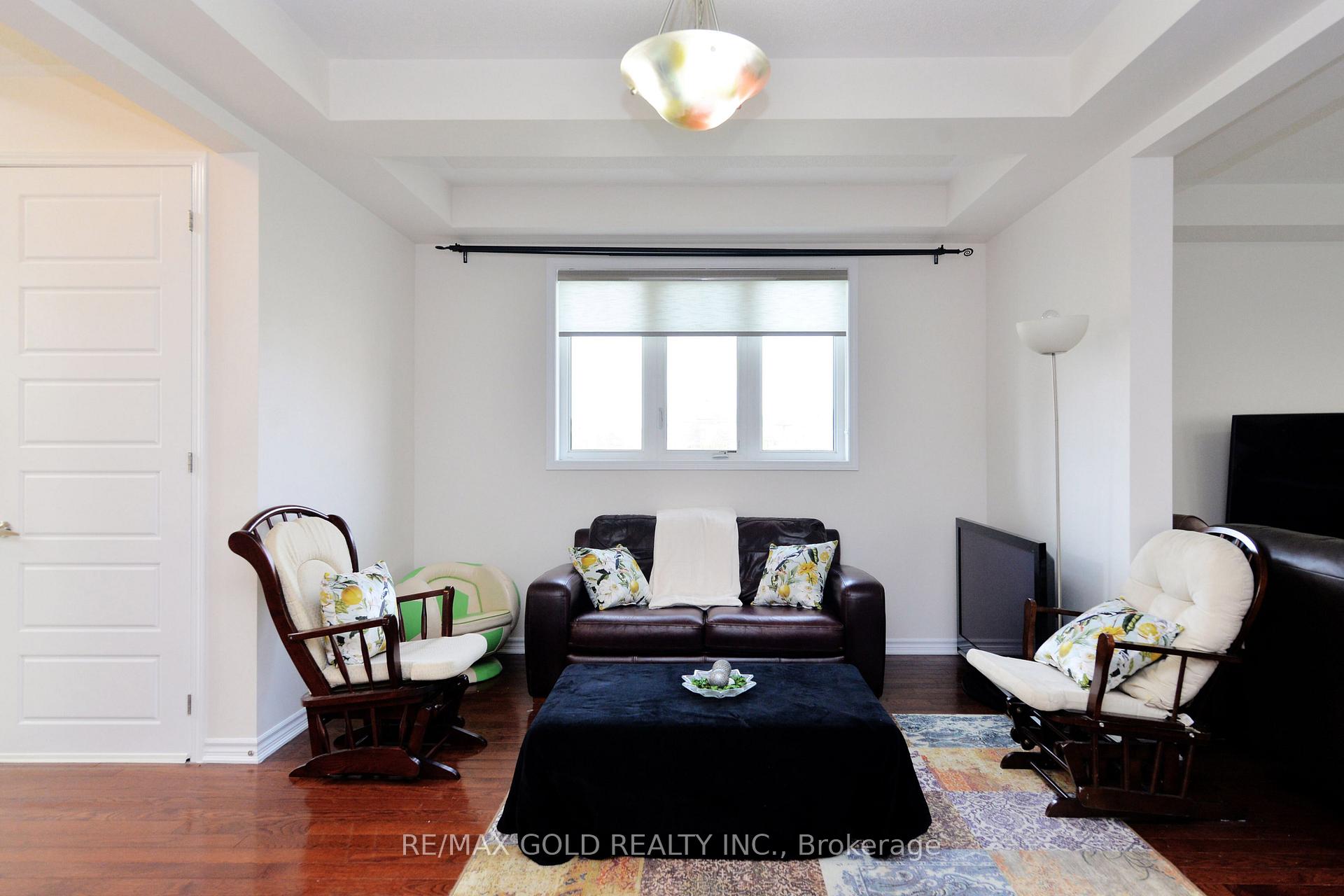 Photo 14 of 25 Aldersgate Drive, Brampton, Northwest Brampton — HOMEH