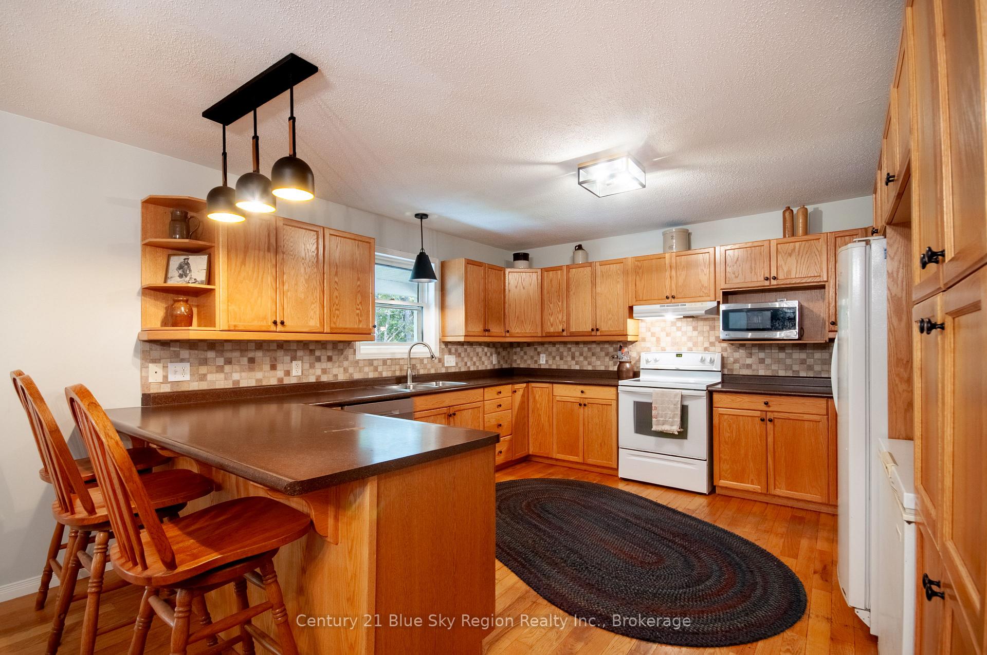 Photo 14 of 501 Golf Course Road, Chisholm — HOMEH