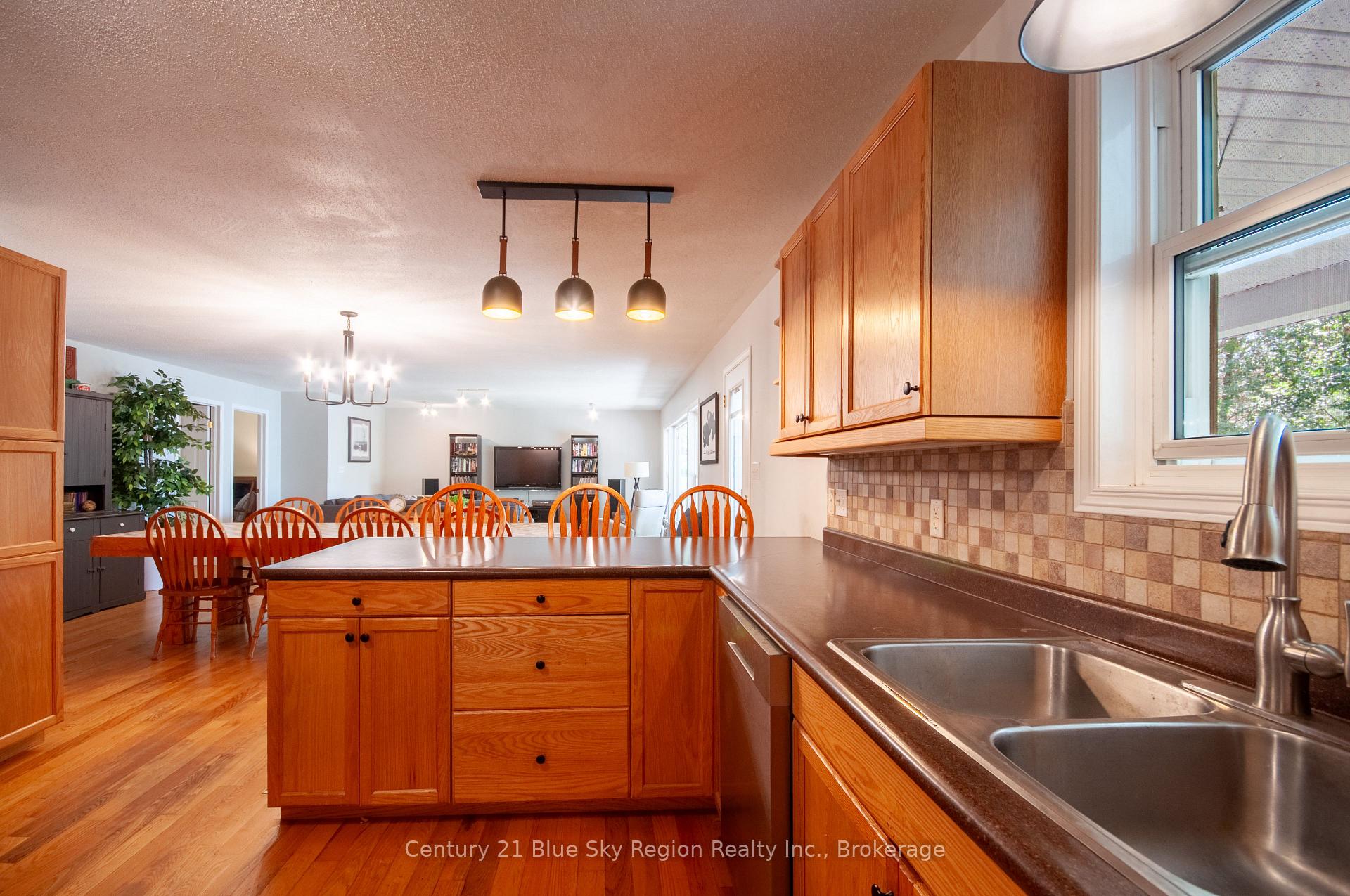 Photo 11 of 501 Golf Course Road, Chisholm — HOMEH