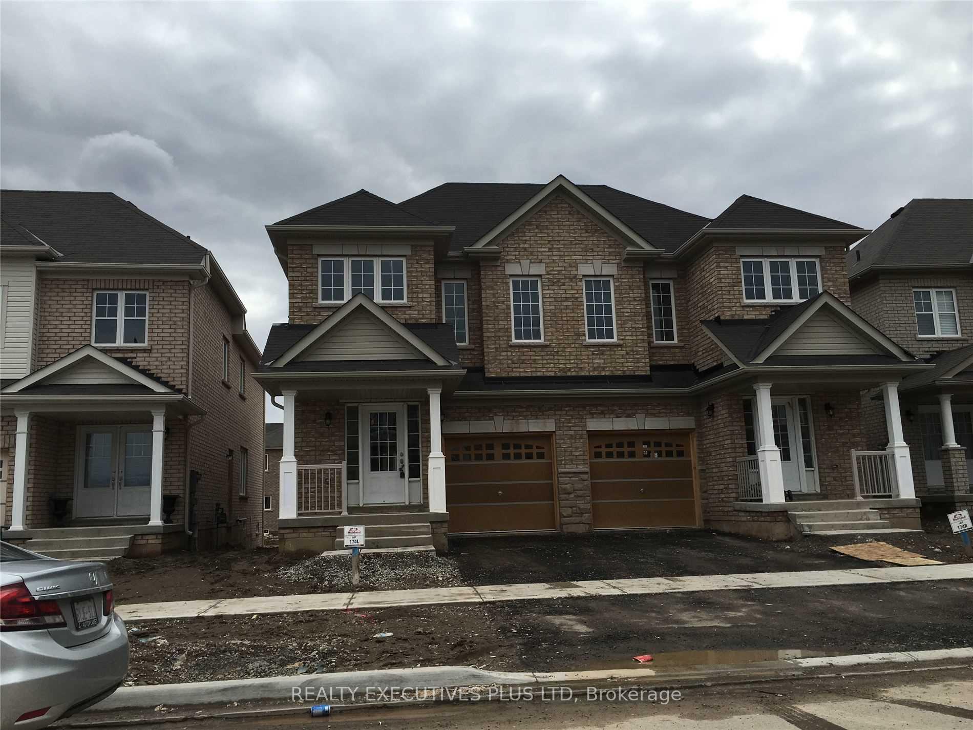 Front of Unit Lower, 88 Banbridge Crescent
