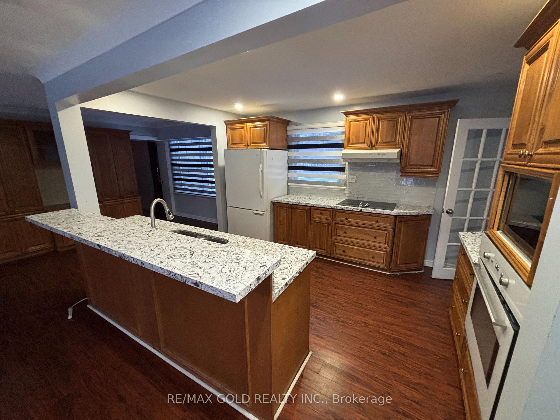 Photo 2 of 2727 Embleton Road, Brampton, Bram West — HOMEH