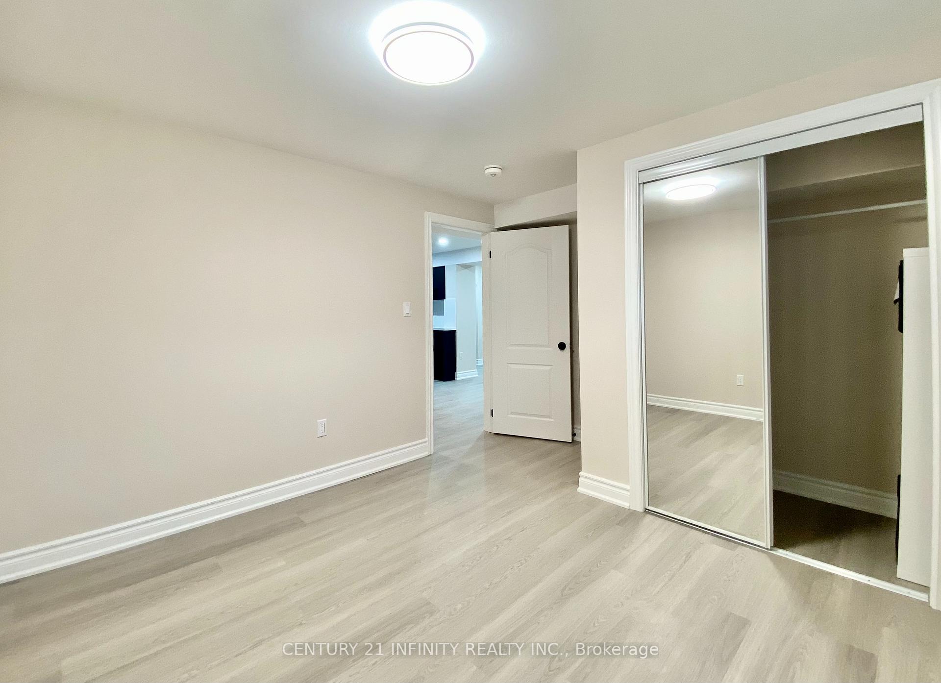 Photo 6 of 33 Grendon Crescent, Brampton, Credit Valley — HOMEH