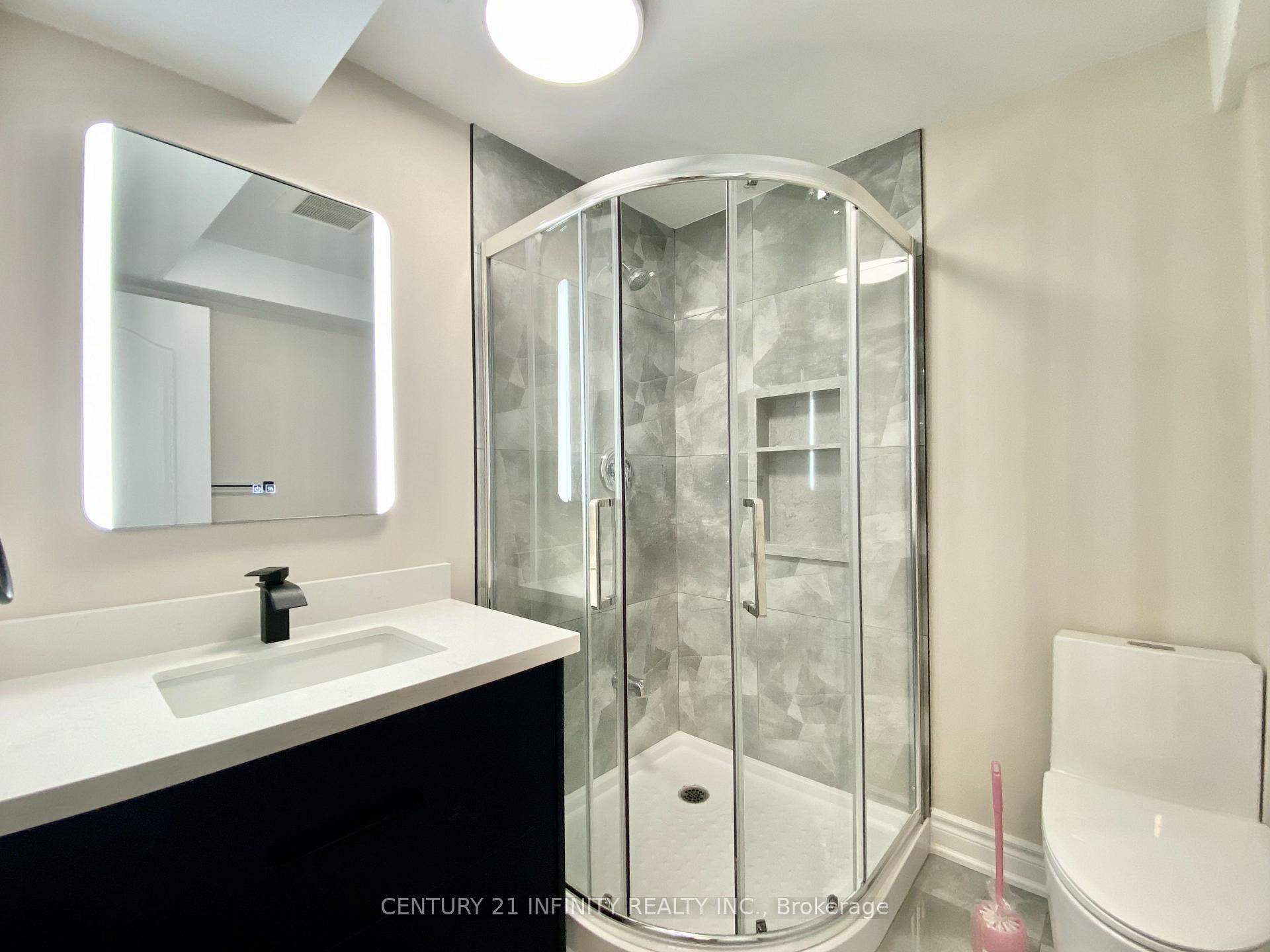 Photo 7 of 33 Grendon Crescent, Brampton, Credit Valley — HOMEH