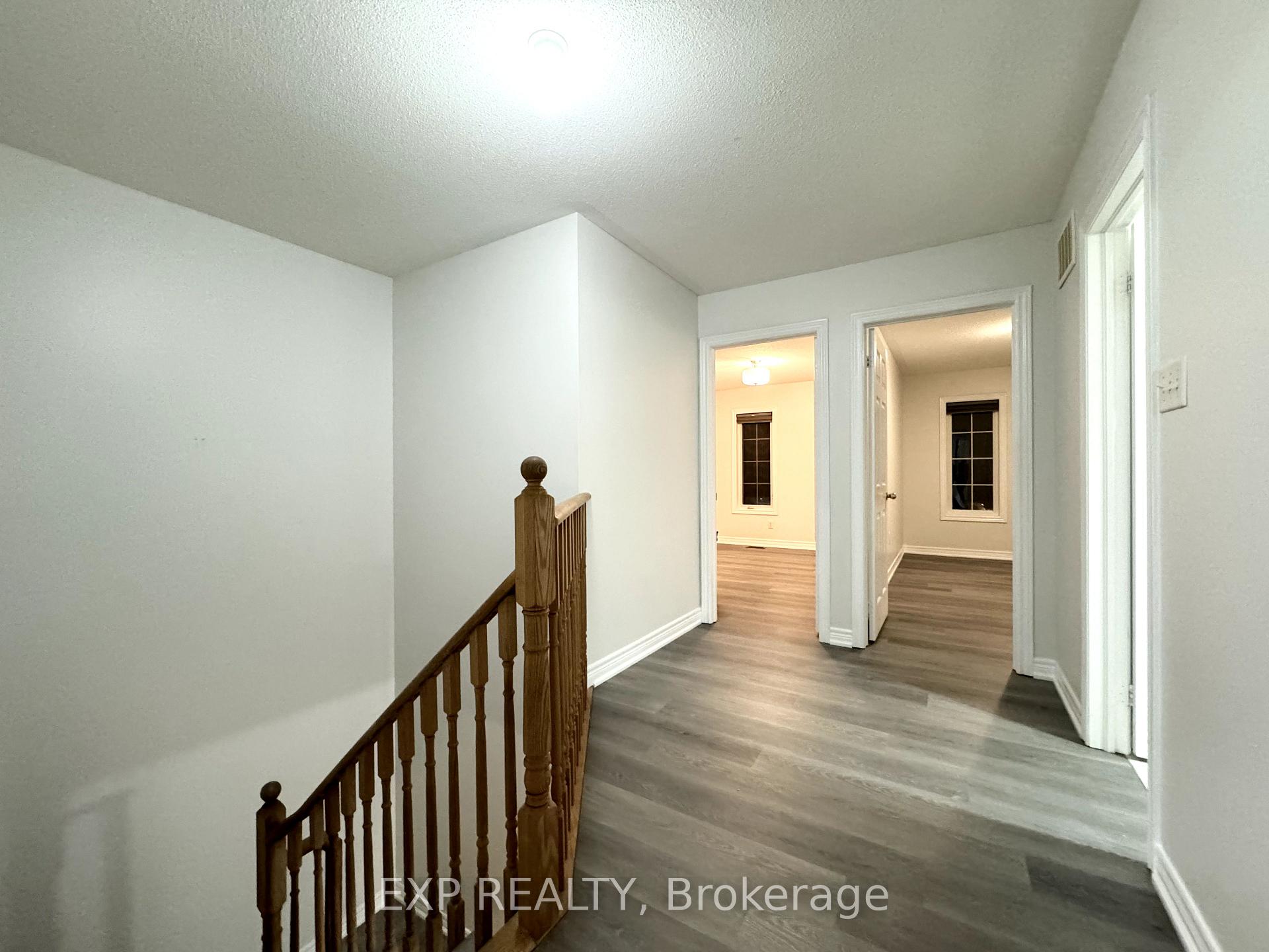 Photo 8 of 84 Crumlin Crescent, Brampton, Credit Valley — HOMEH